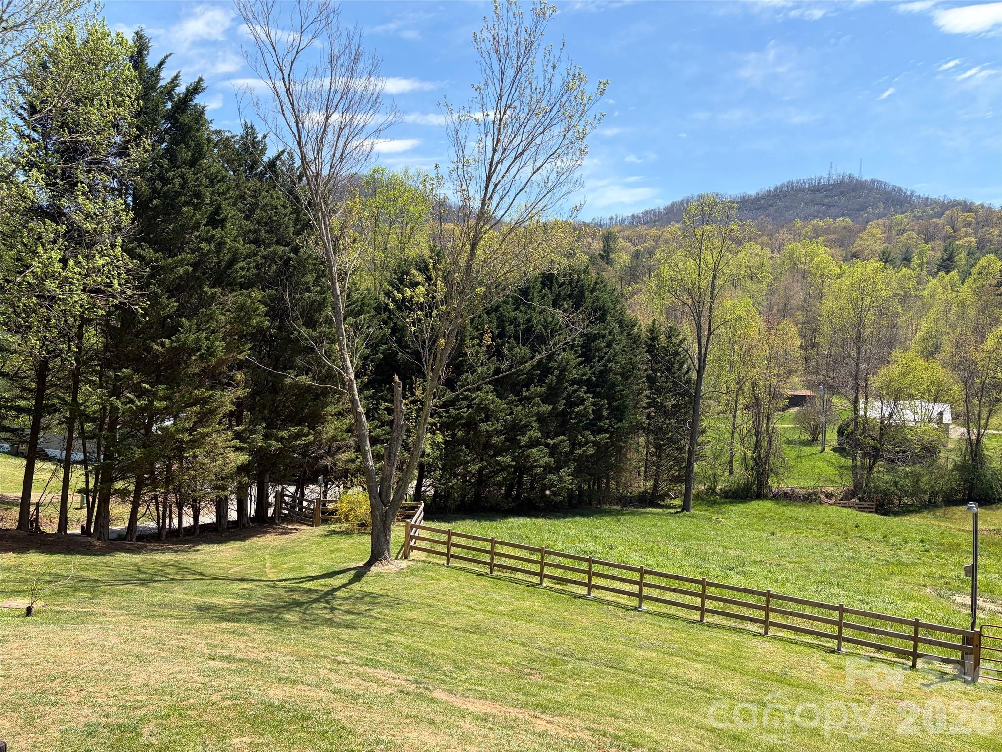 366 Dix Creek #2 Road Property Photo 10
