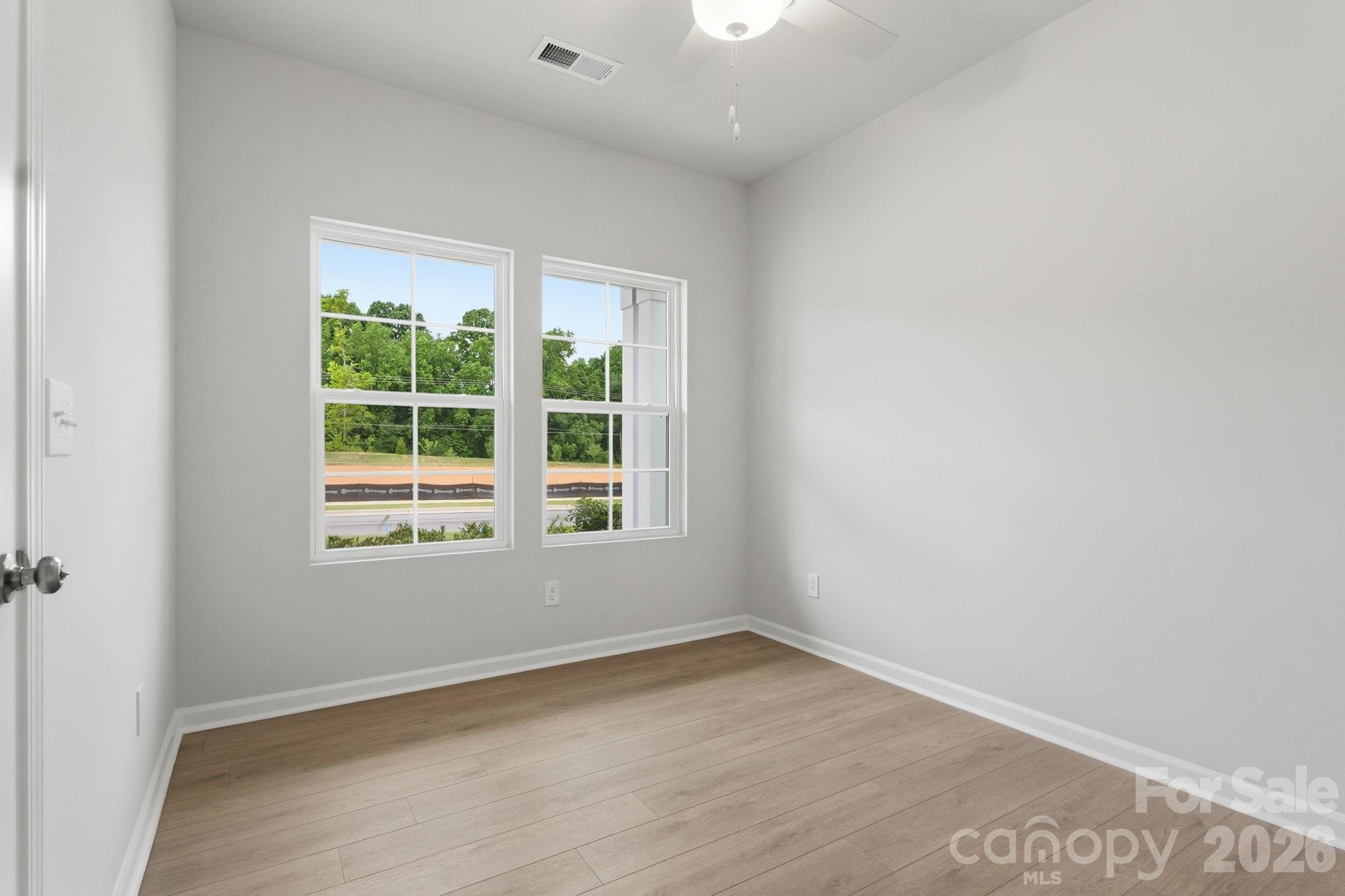 940 Leyna Court 17 Property Photo 12