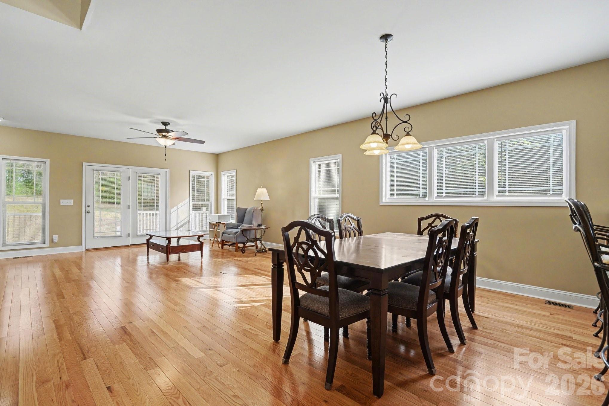 556 Peaceful Creek Drive Property Photo 5