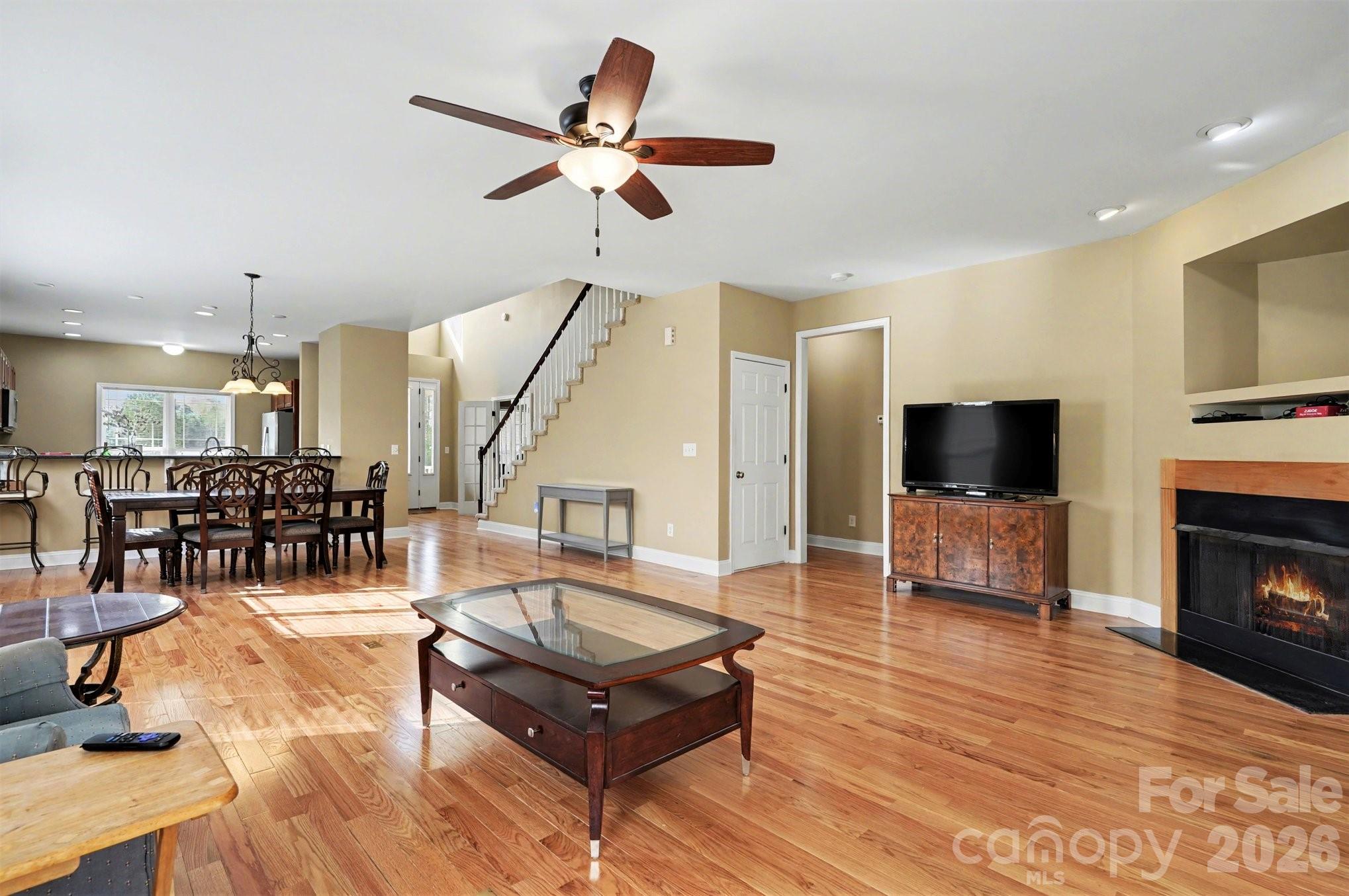 556 Peaceful Creek Drive Property Photo 8