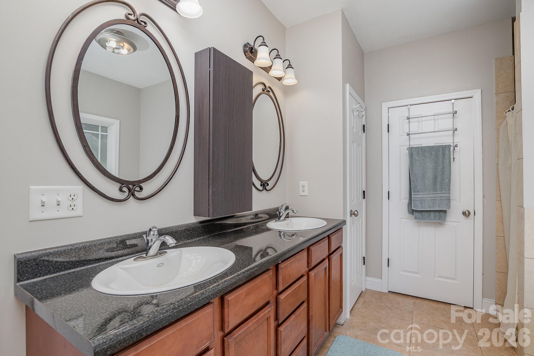 556 Peaceful Creek Drive Property Photo 15