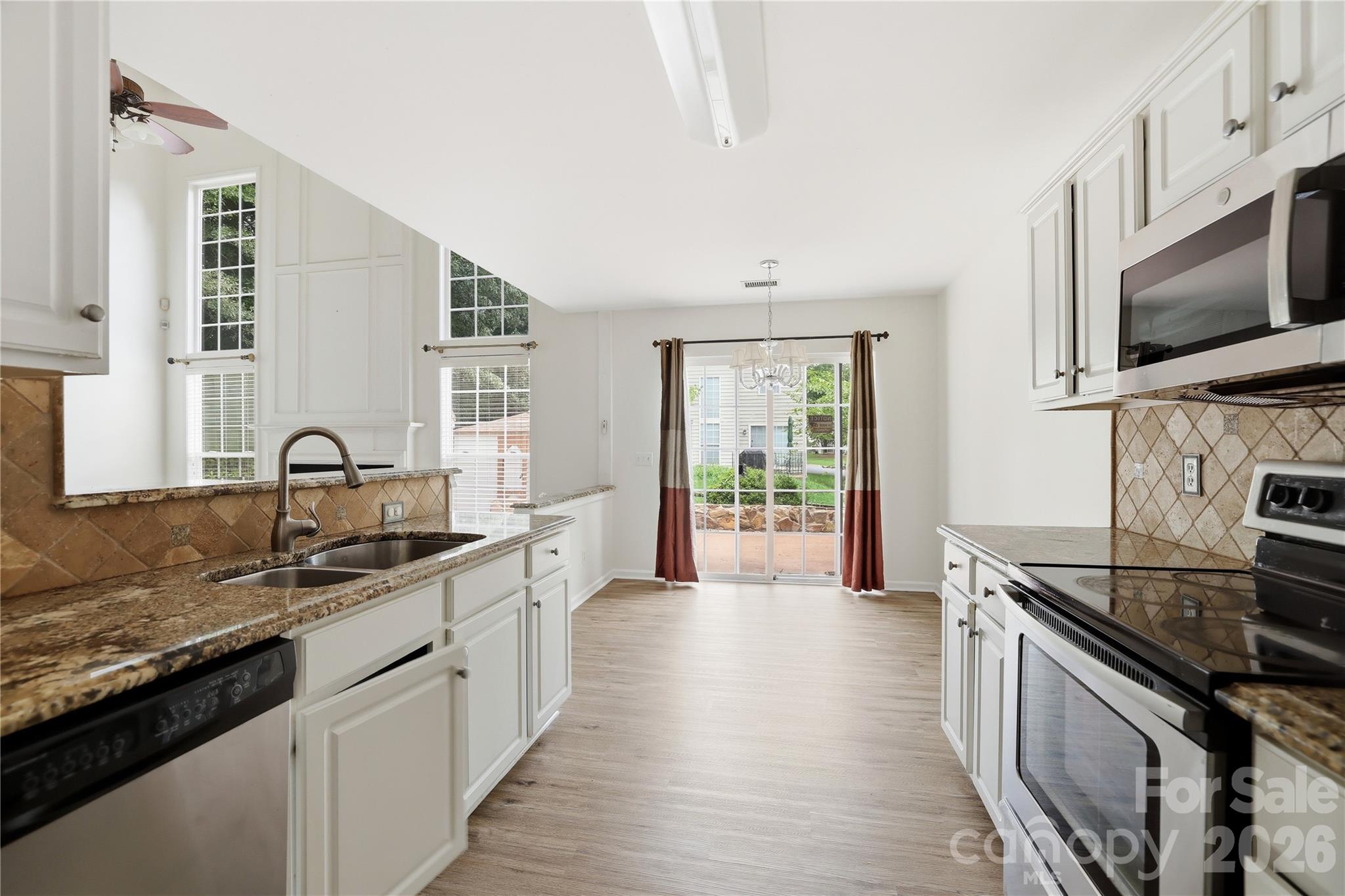 11926 Hawick Valley Lane Property Photo 15