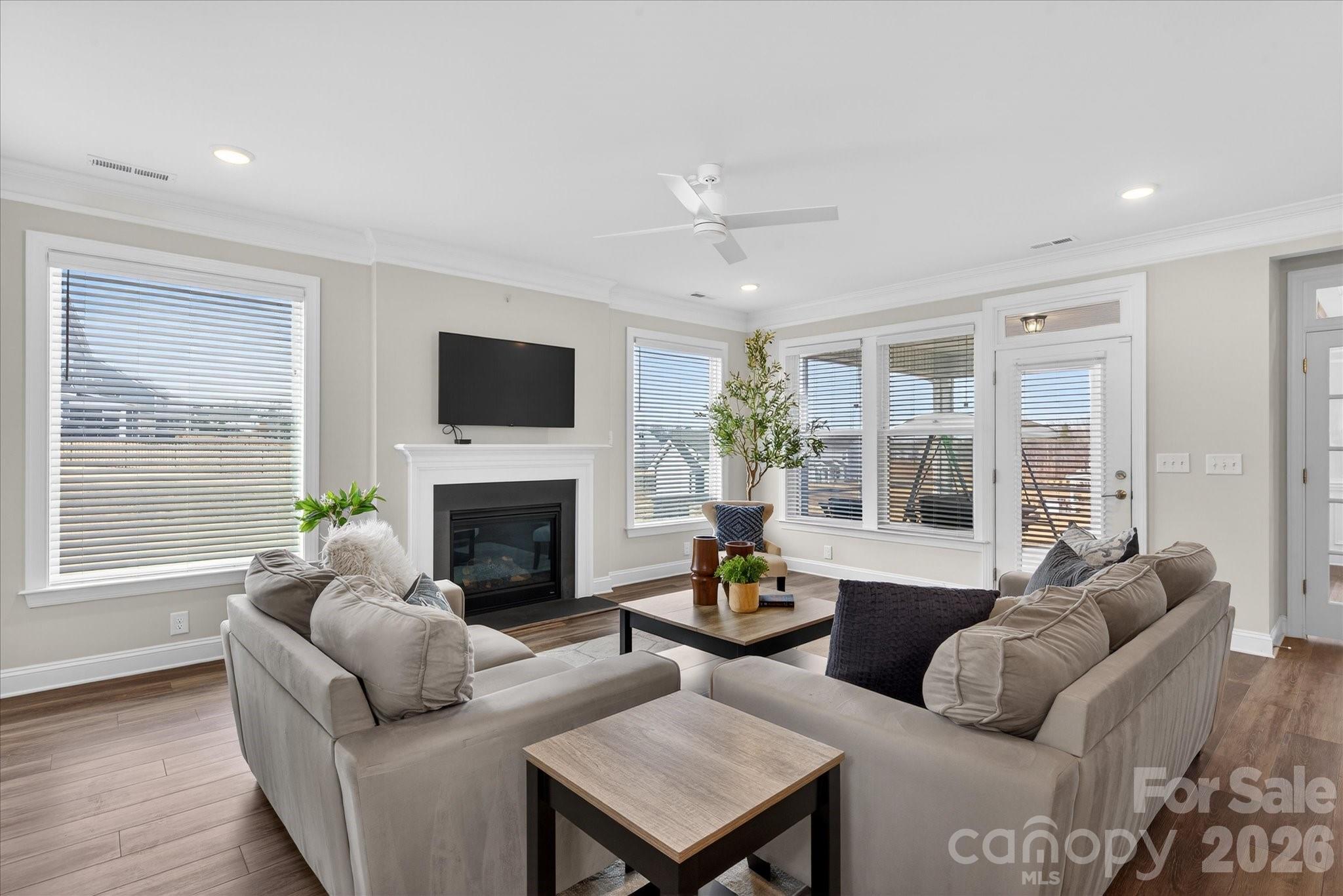 507 Yucatan Drive Property Photo 12