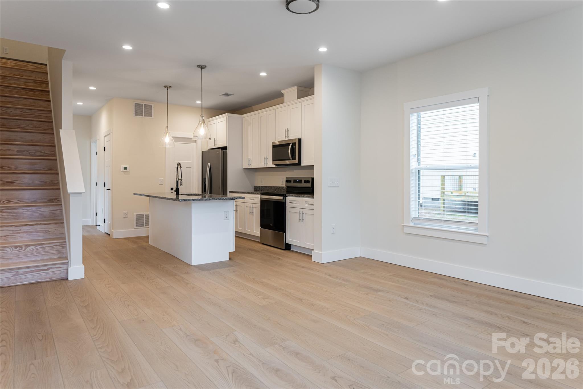 10 Wyndom Lane Property Photo 2