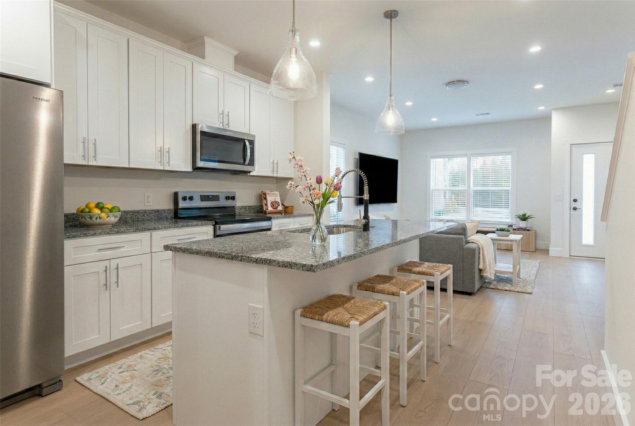 10 Wyndom Lane Property Photo 3