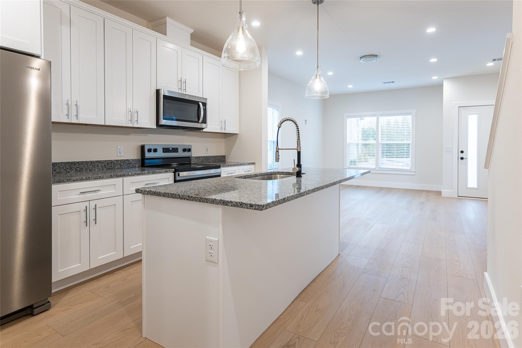 10 Wyndom Lane Property Photo 4