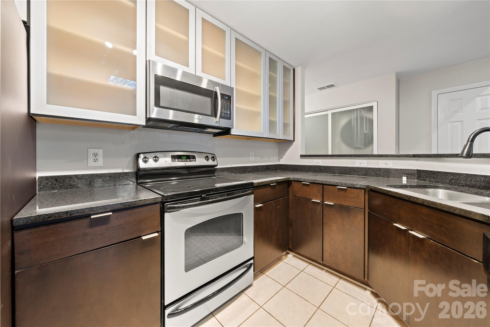 509 N Graham Street 3c Property Photo 7