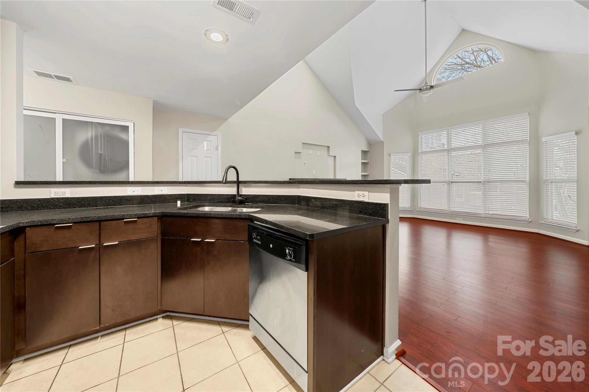 509 N Graham Street 3c Property Photo 8