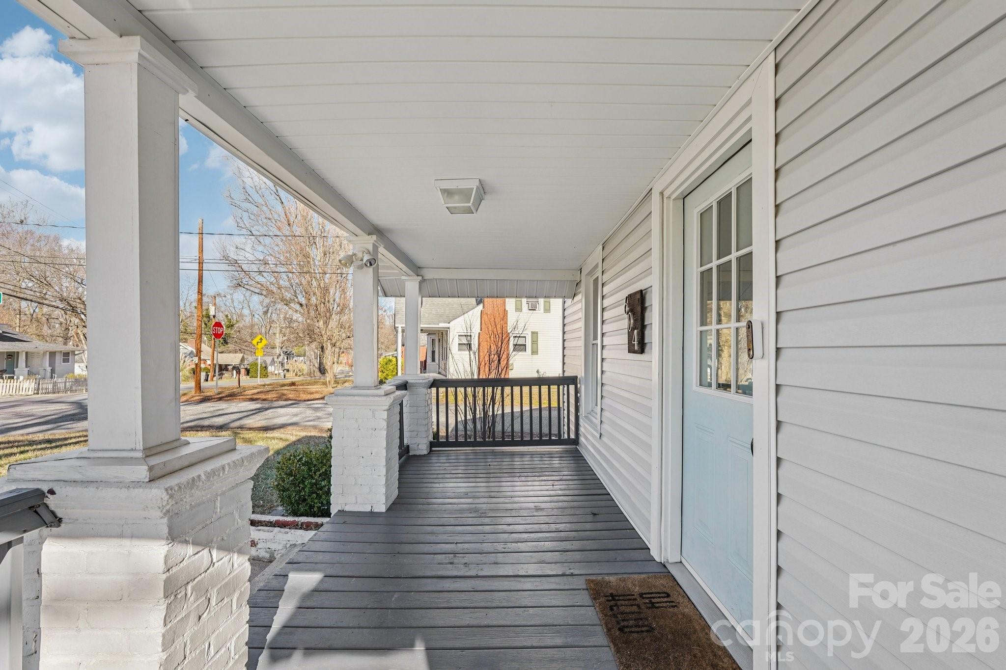 604 Fairview Street Property Photo 4