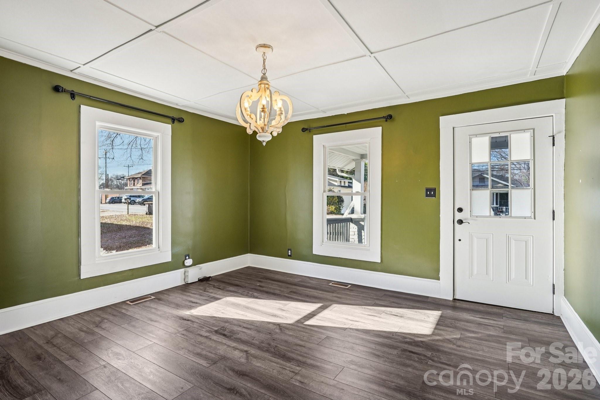604 Fairview Street Property Photo 6