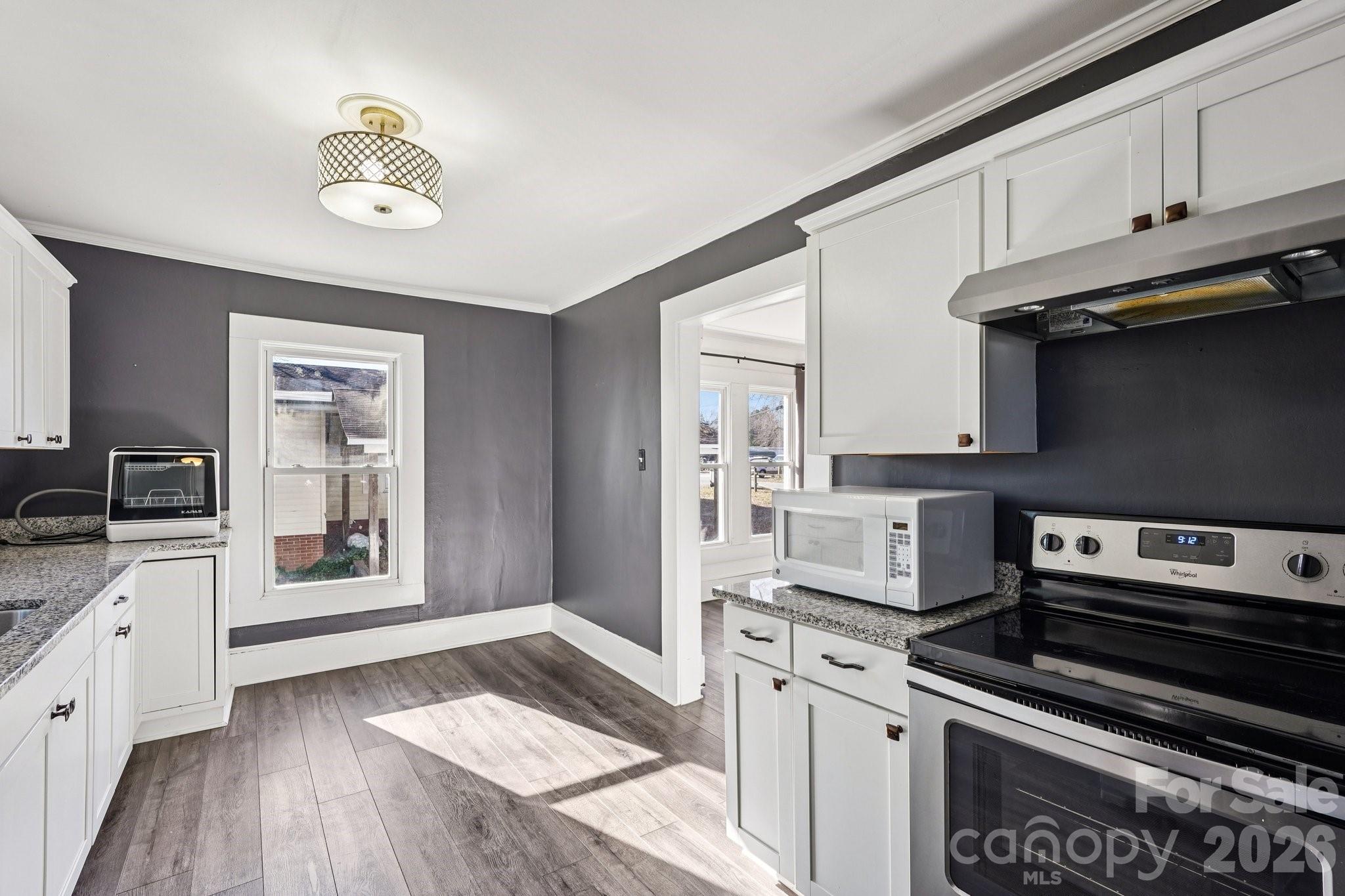 604 Fairview Street Property Photo 14