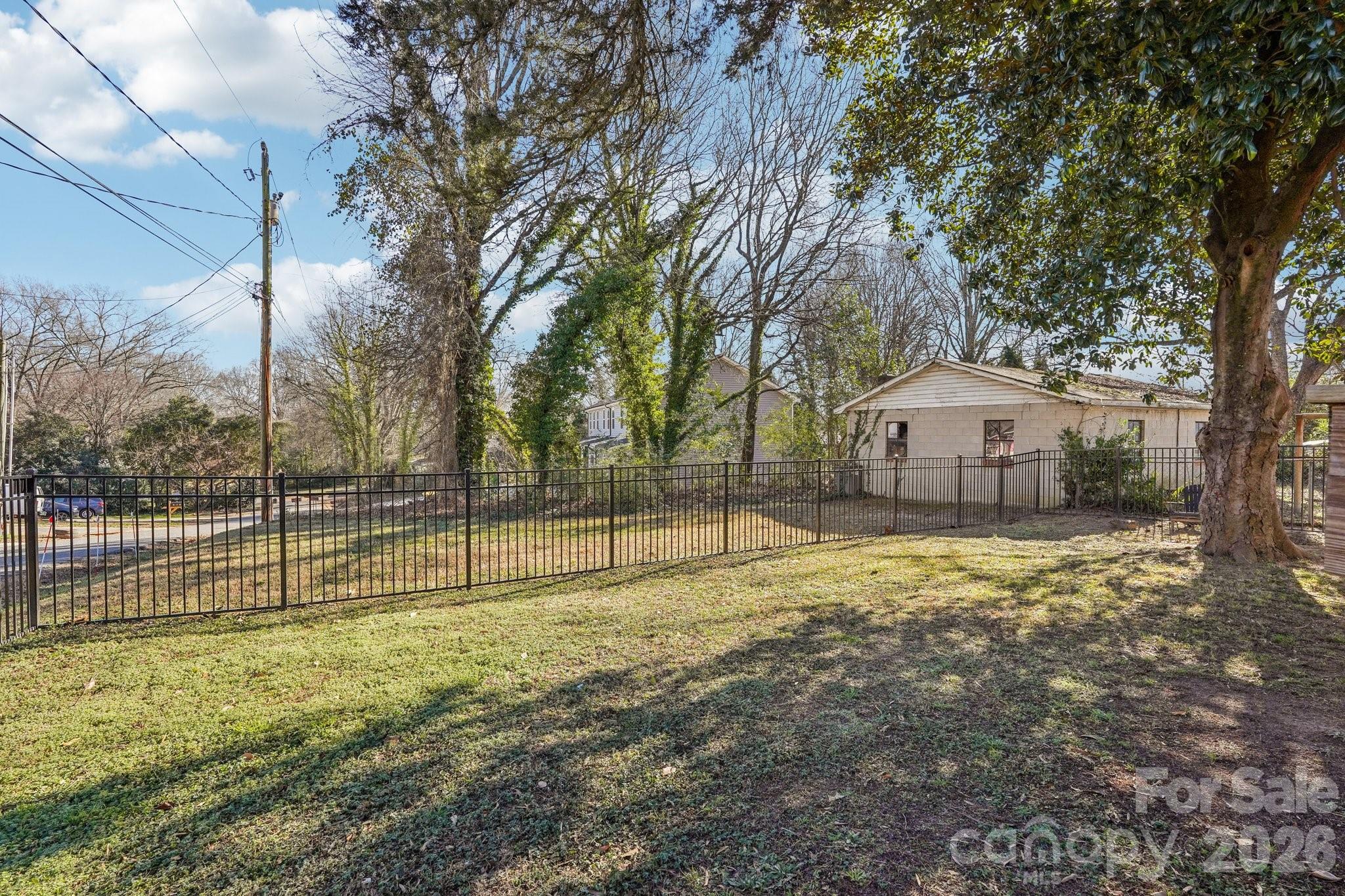 604 Fairview Street Property Photo 27