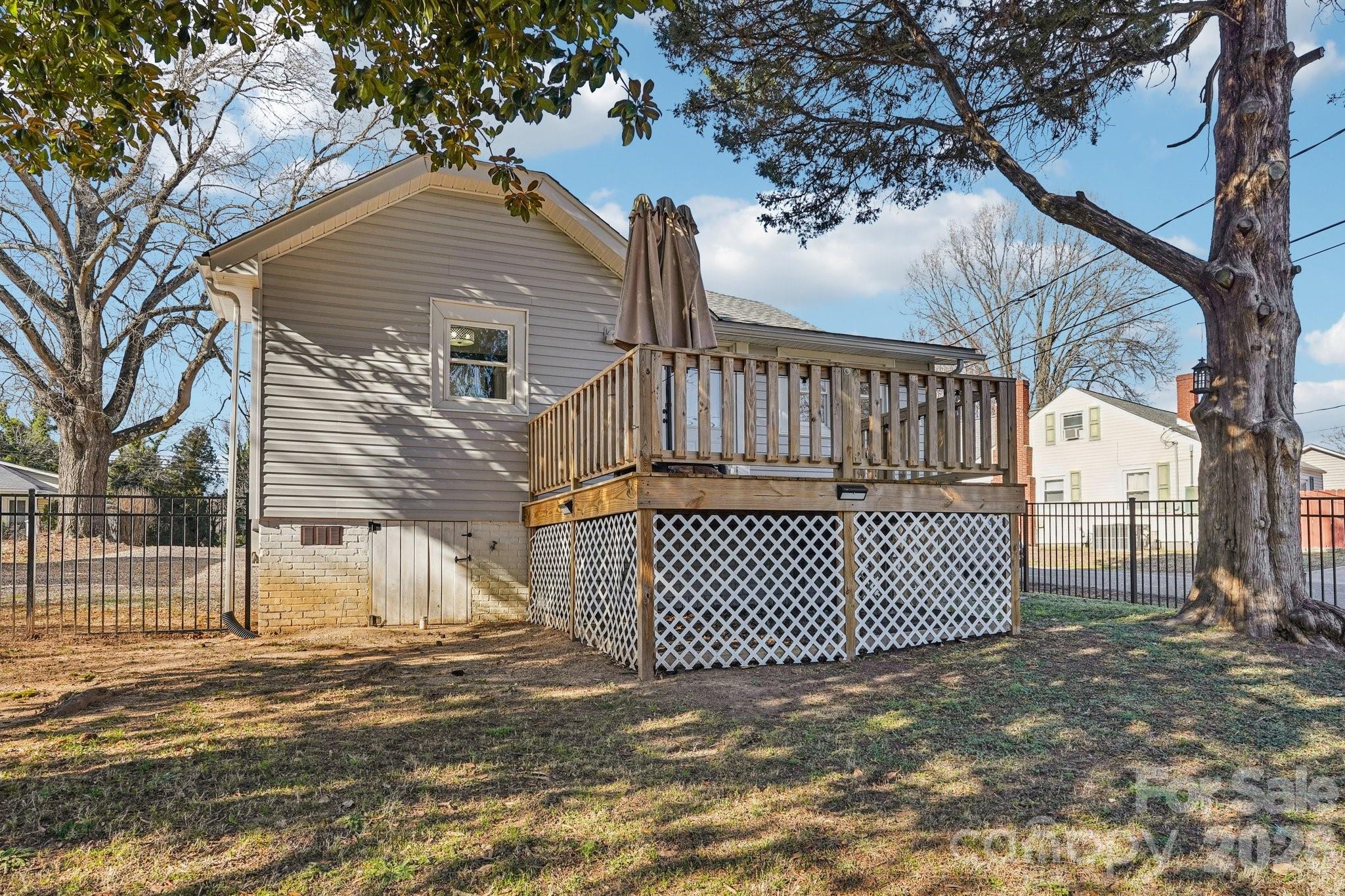 604 Fairview Street Property Photo 31