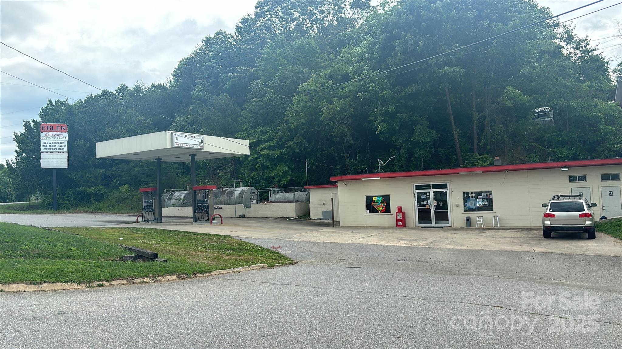 2891 Pisgah Drive Property Photo 1