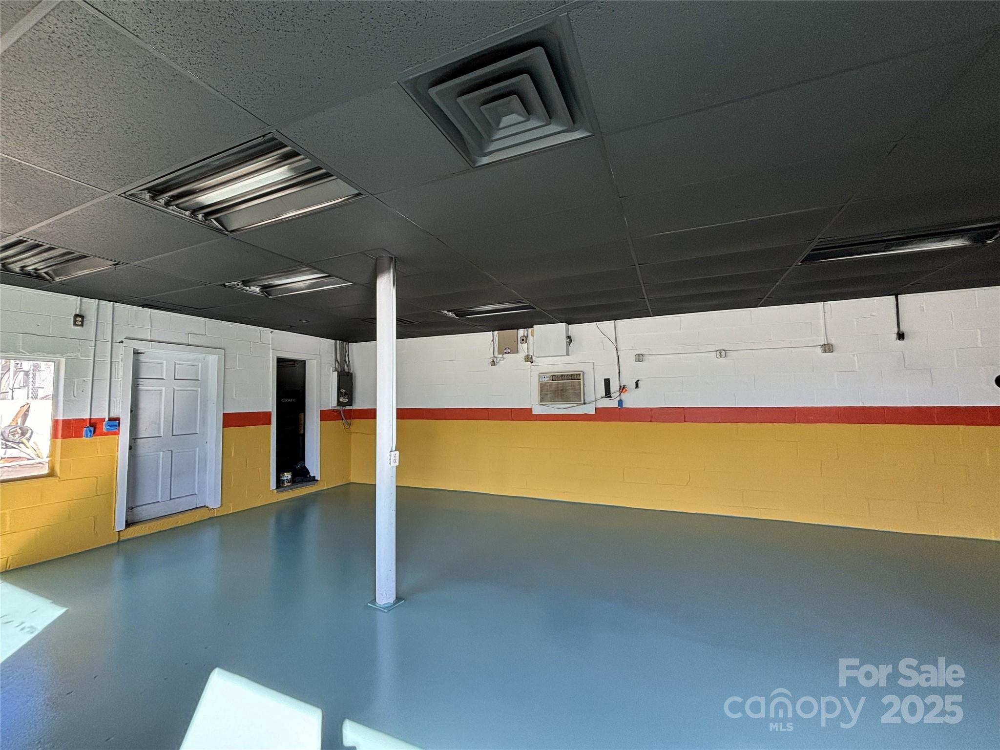 2891 Pisgah Drive Property Photo 3