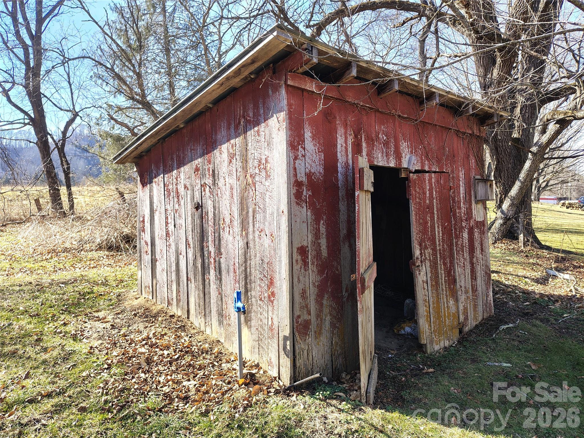 166 Old Helton School Road Property Photo 5