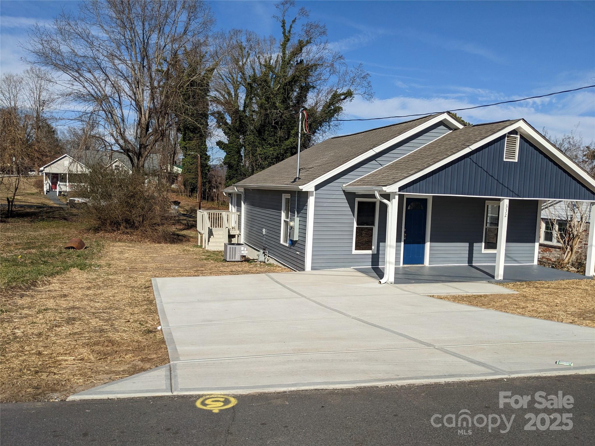 332 Arlington Circle Property Photo 1