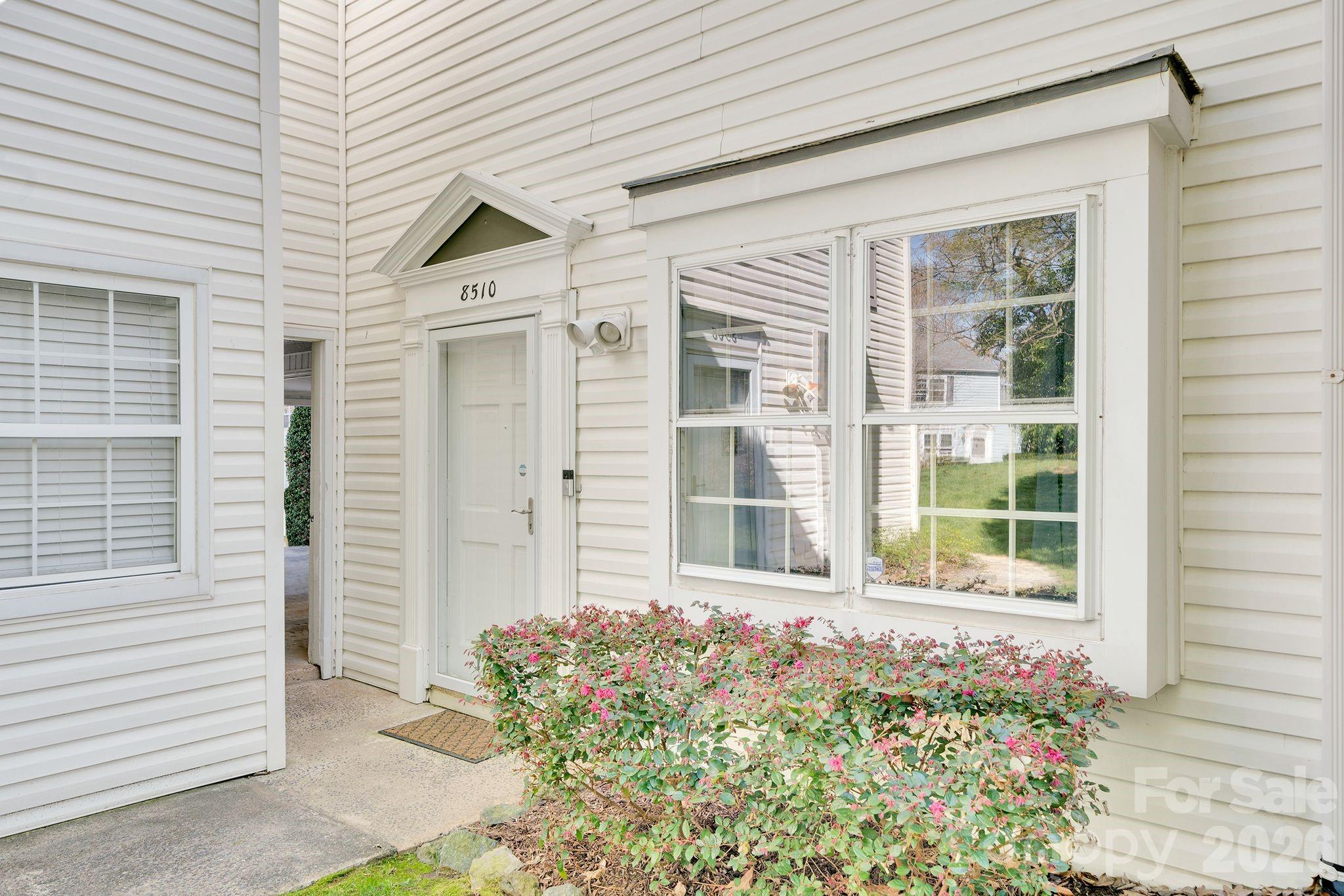 8510 Castle Pine Court Property Photo 1