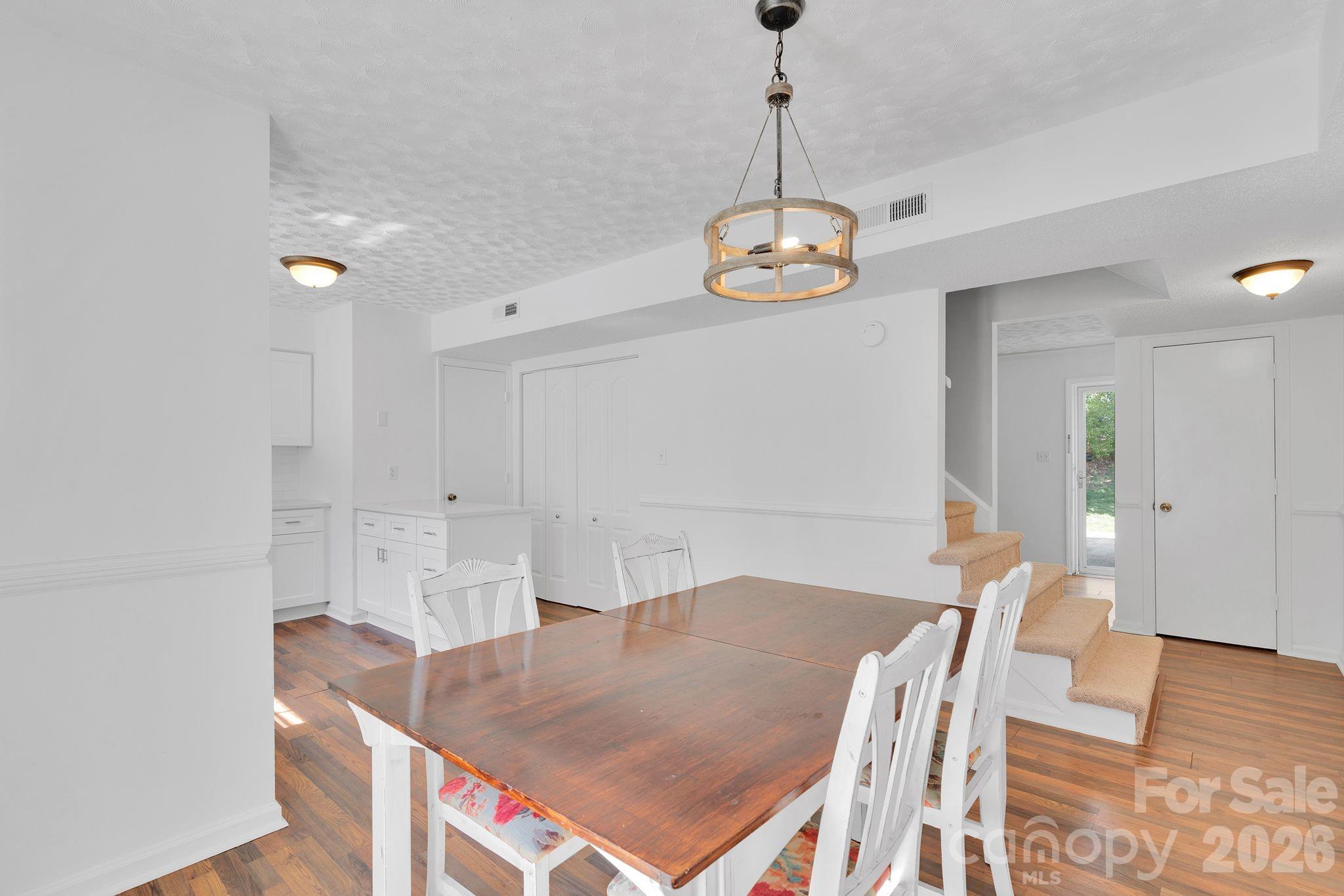 8510 Castle Pine Court Property Photo 7