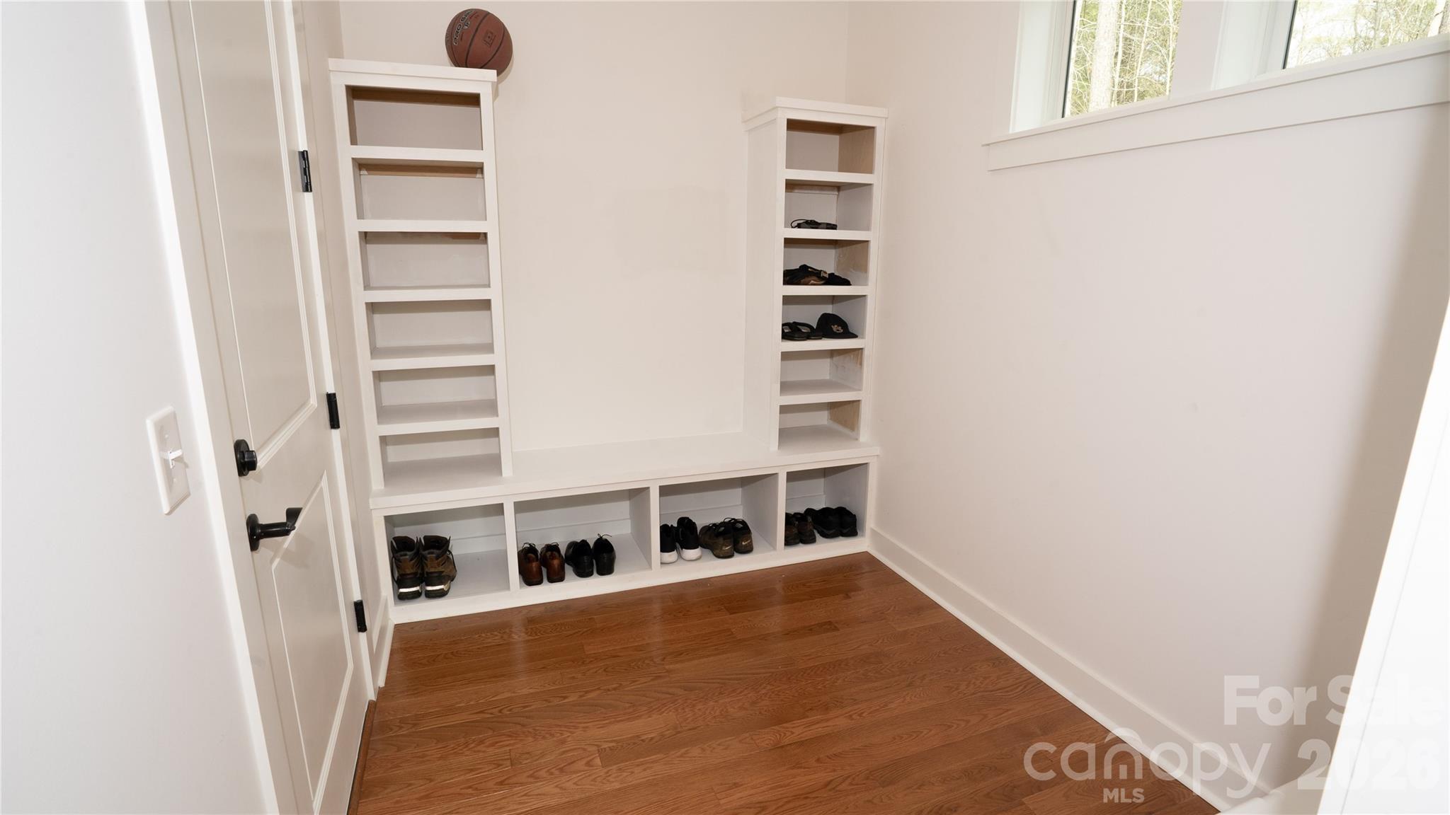 6178 Chimney Bluff Road Property Photo 12