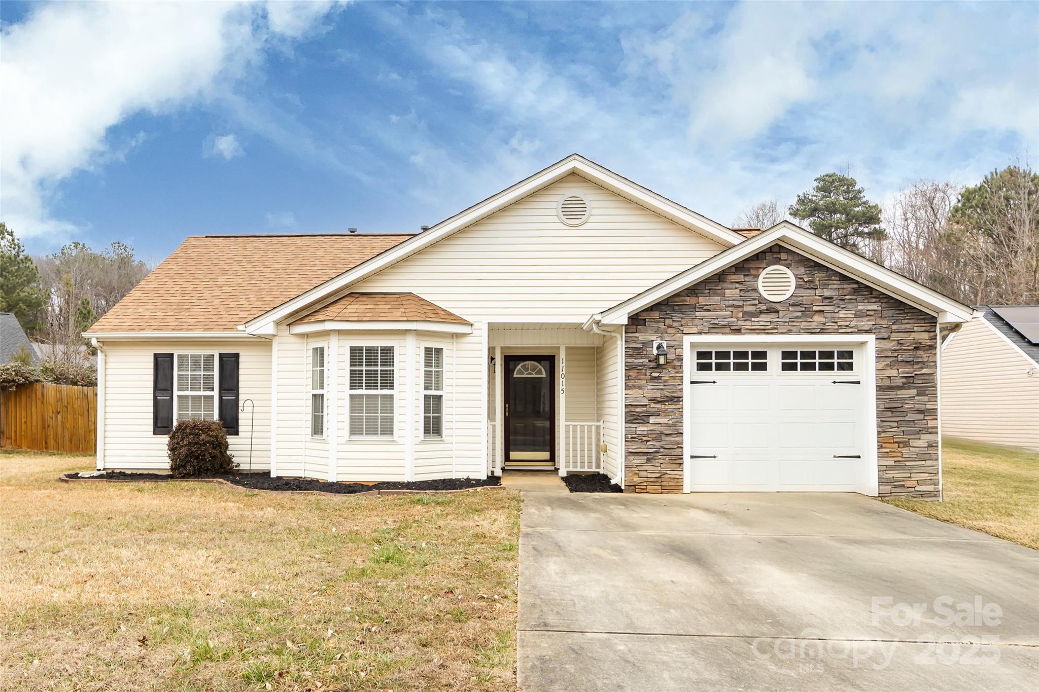 11015 Olde English Drive Property Photo 1