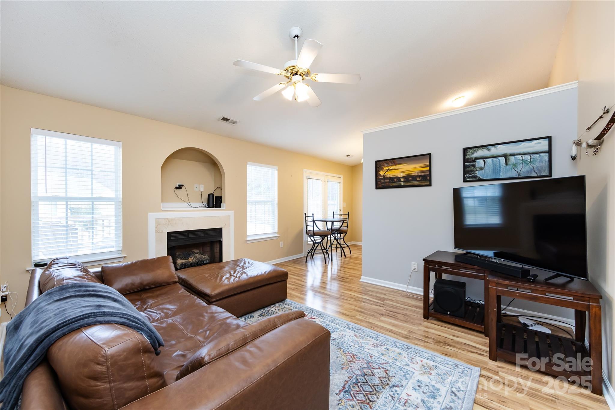 11015 Olde English Drive Property Photo 9