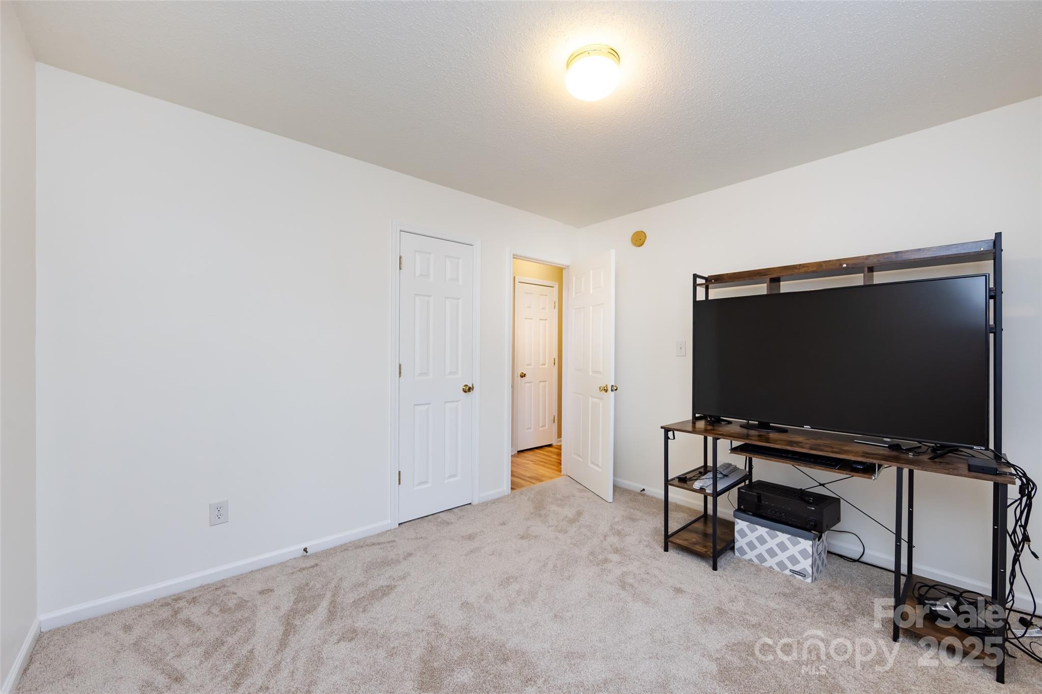 11015 Olde English Drive Property Photo 32