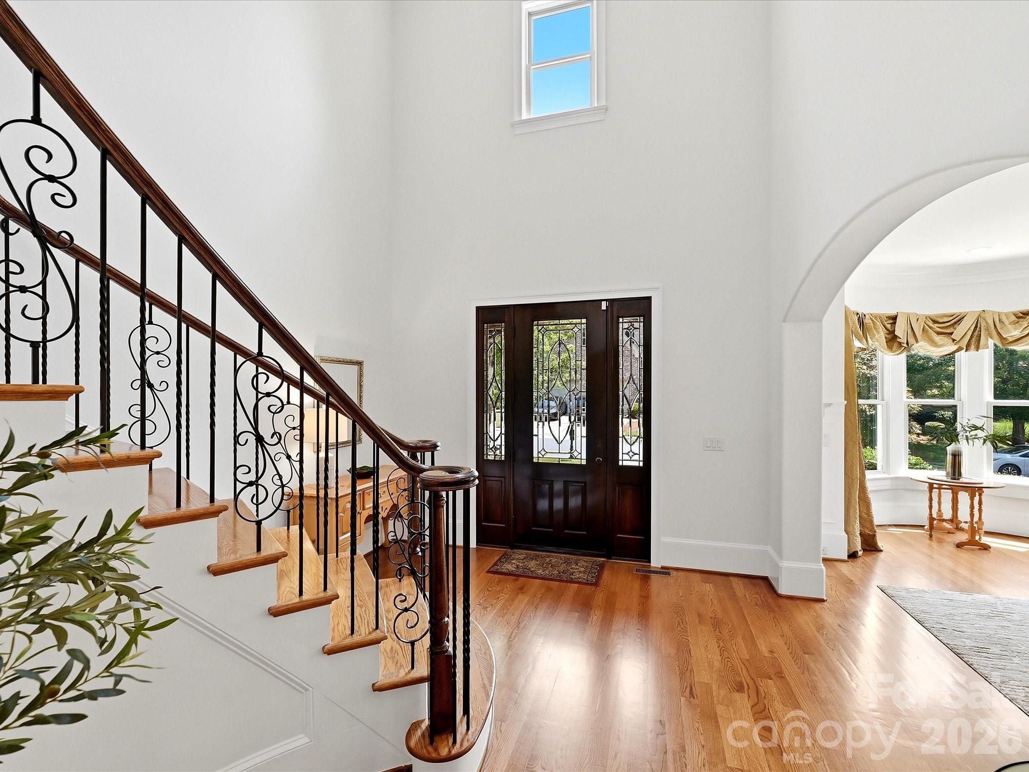 6806 Larrisa Court Property Photo 4