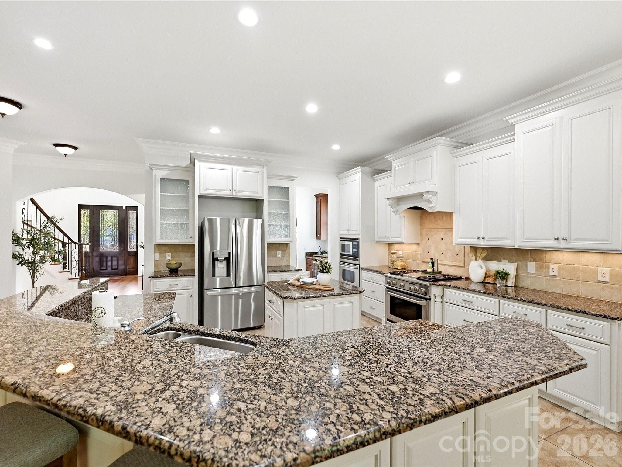 6806 Larrisa Court Property Photo 12