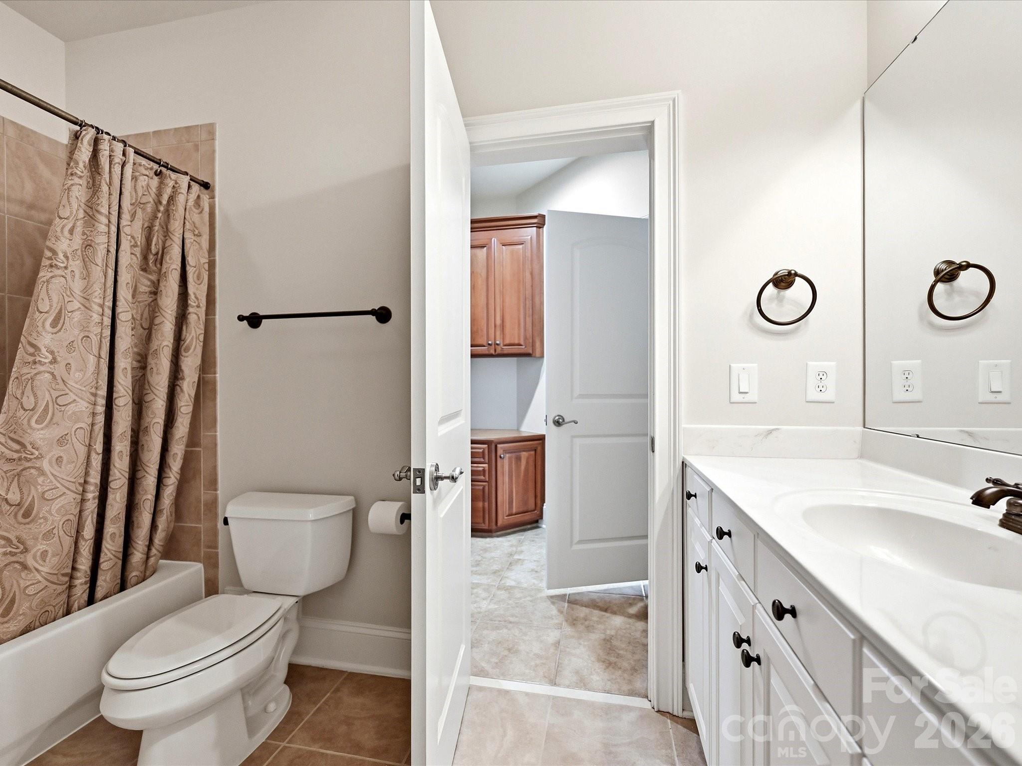 6806 Larrisa Court Property Photo 38