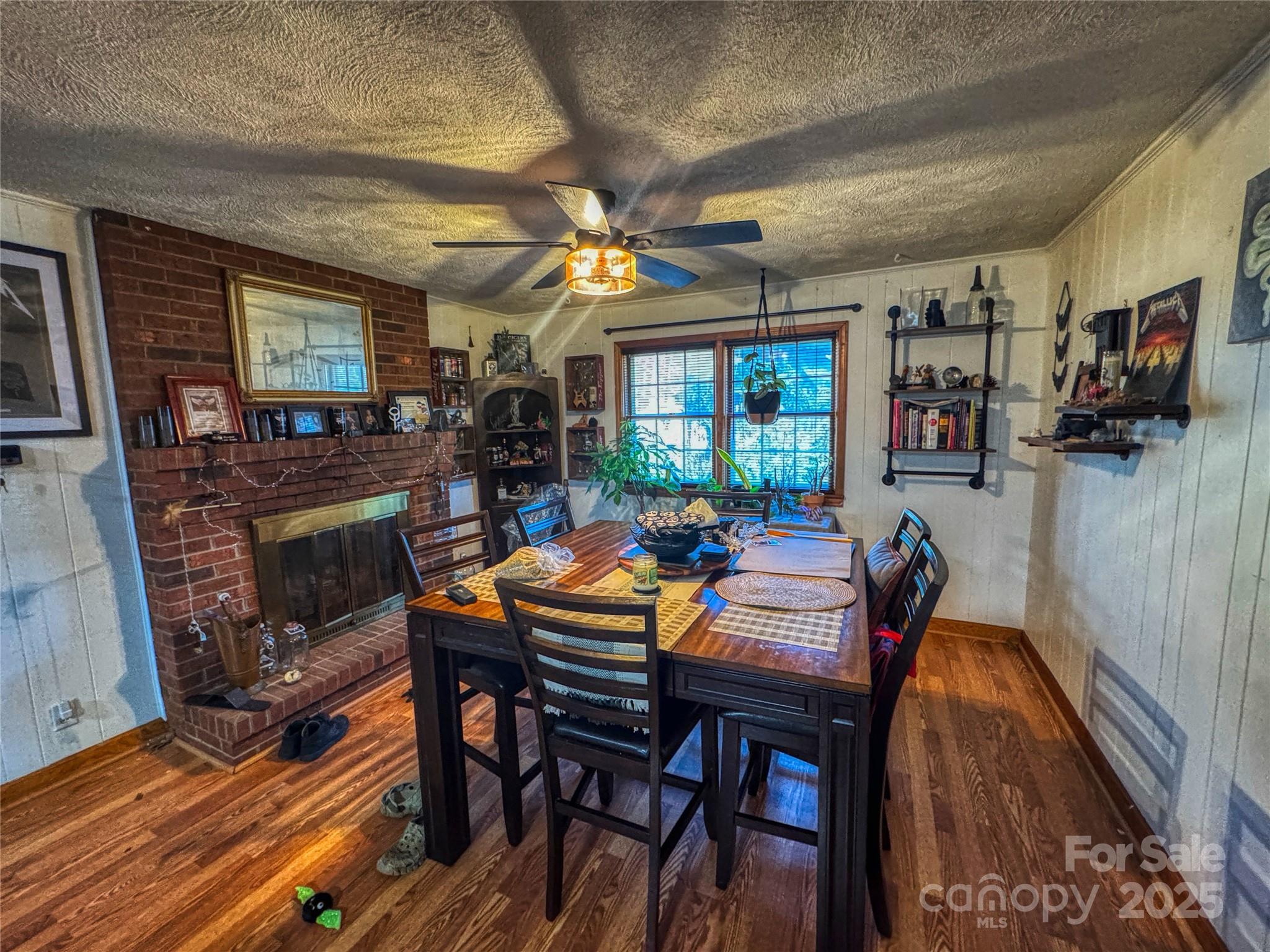 195 S Claybon Drive Property Photo 13