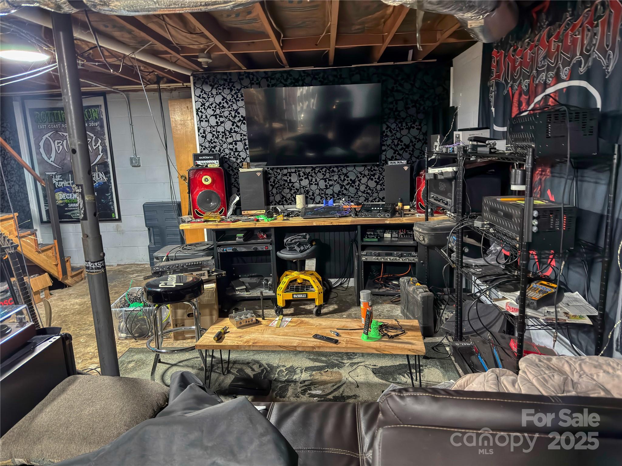 195 S Claybon Drive Property Photo 25
