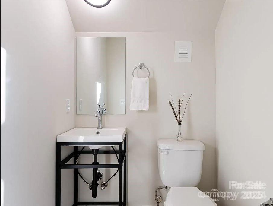 17 Macallan Lane Property Photo 14