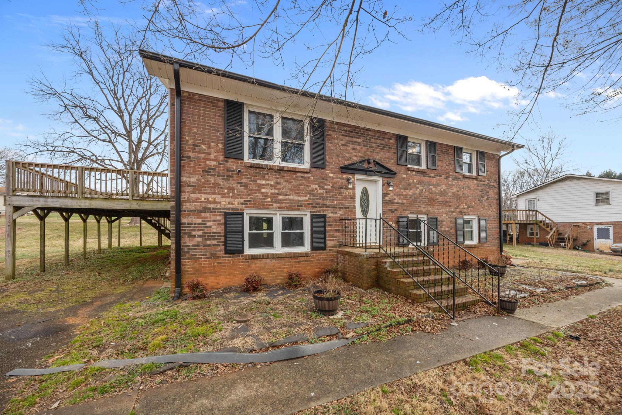 222 Saint Jill Circle Property Photo 2