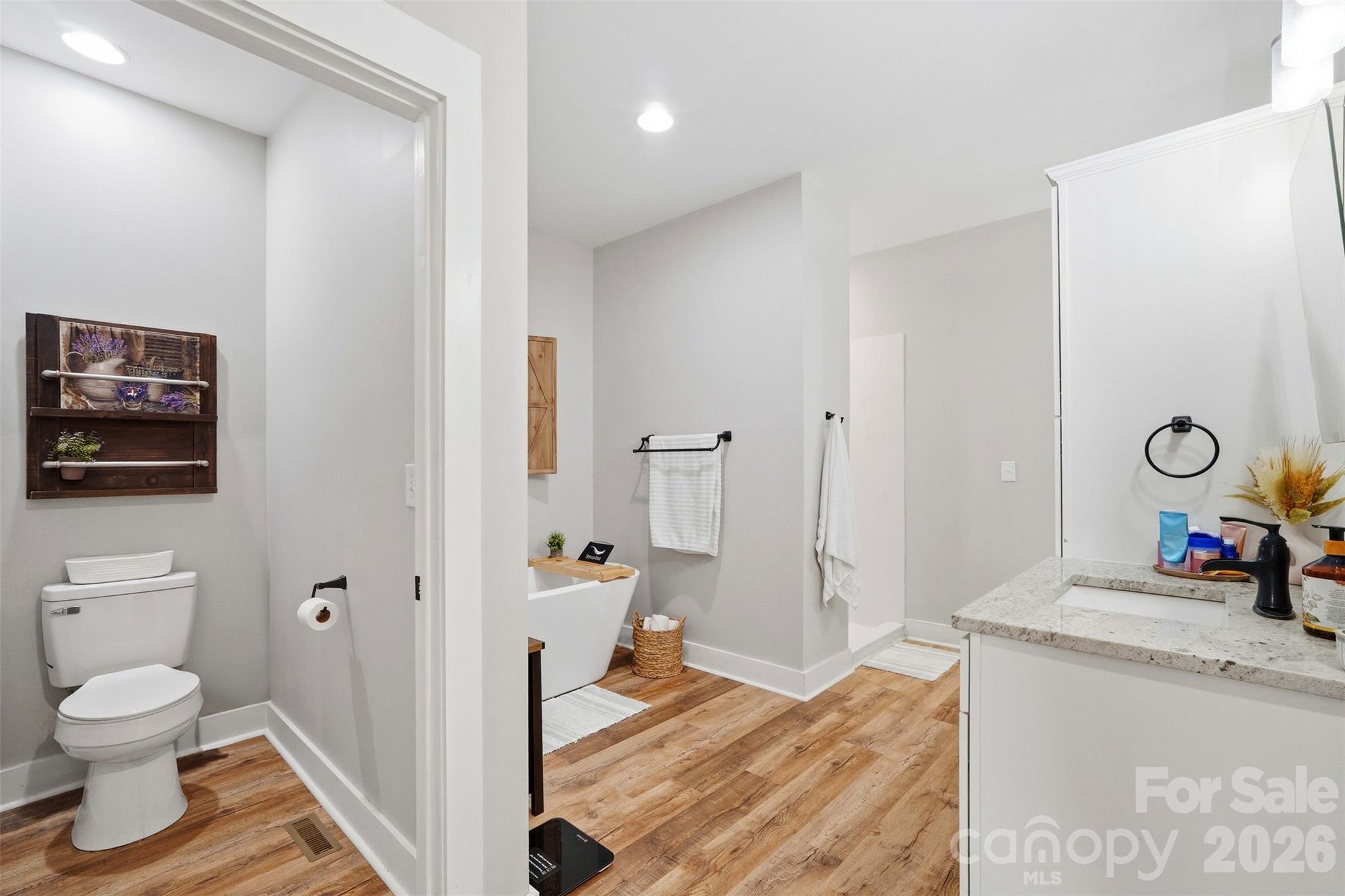 16659 Five Point Road Property Photo 16