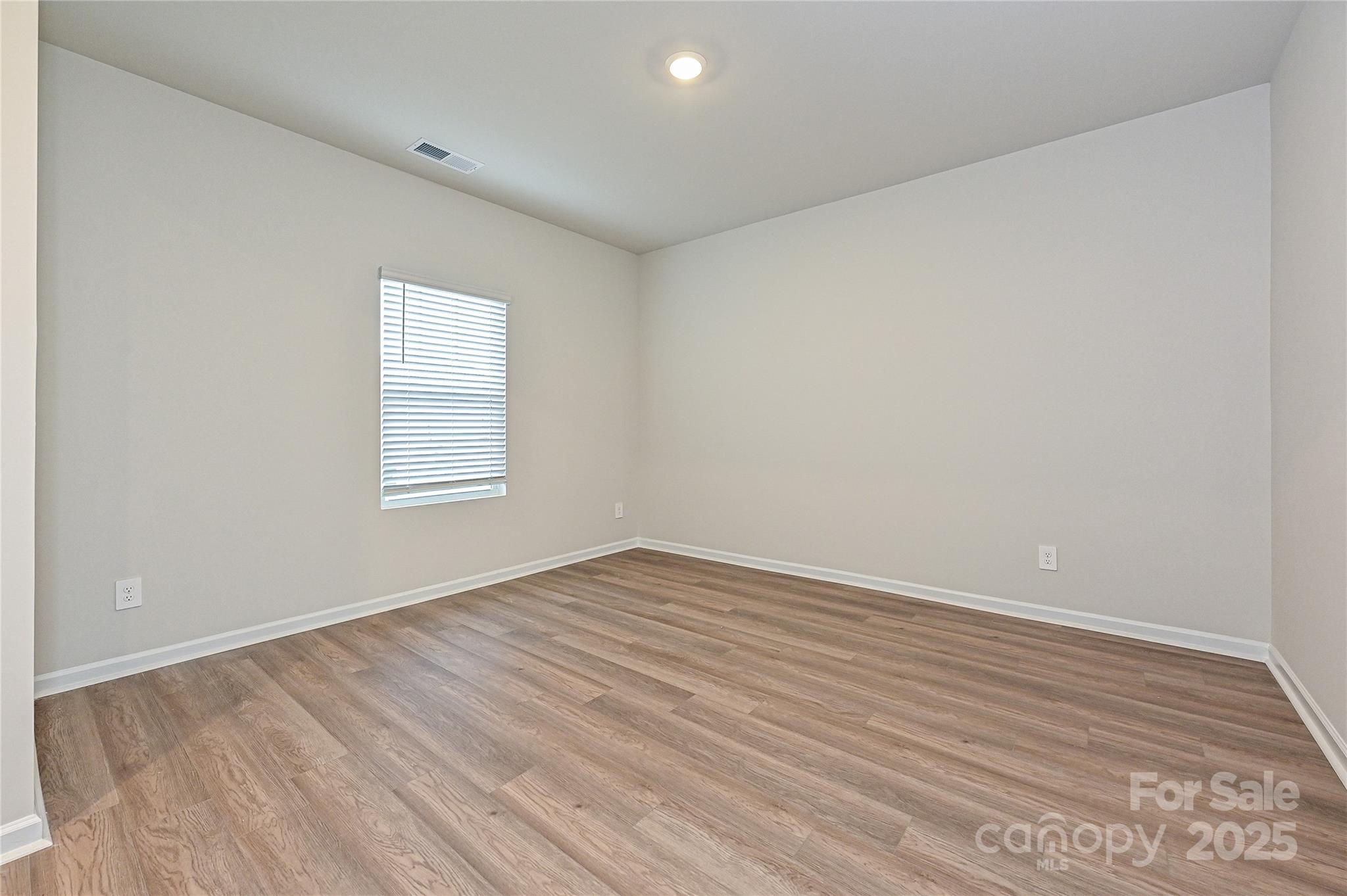 2101 Sunflower Circle Property Photo 4