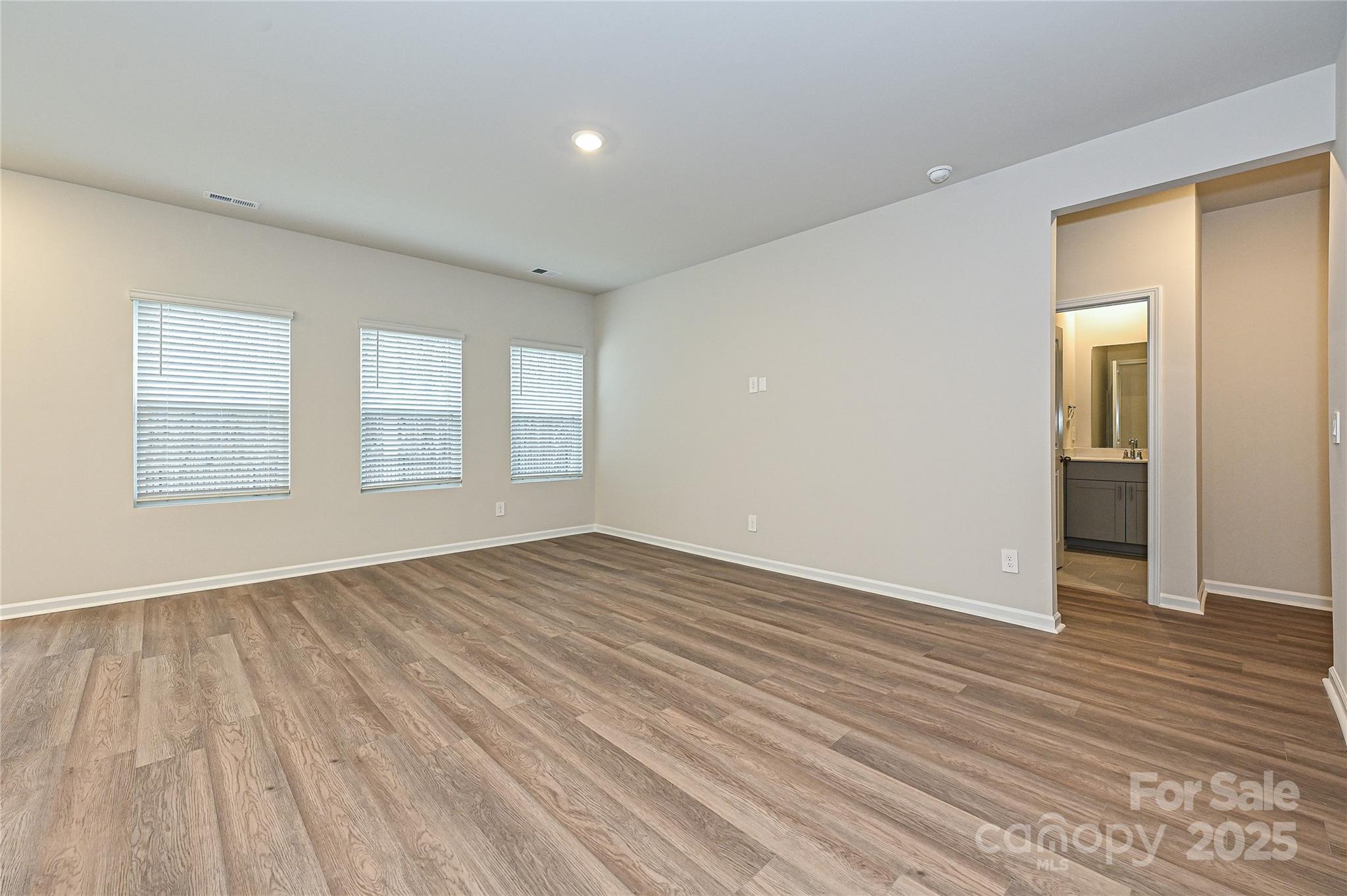 2101 Sunflower Circle Property Photo 9
