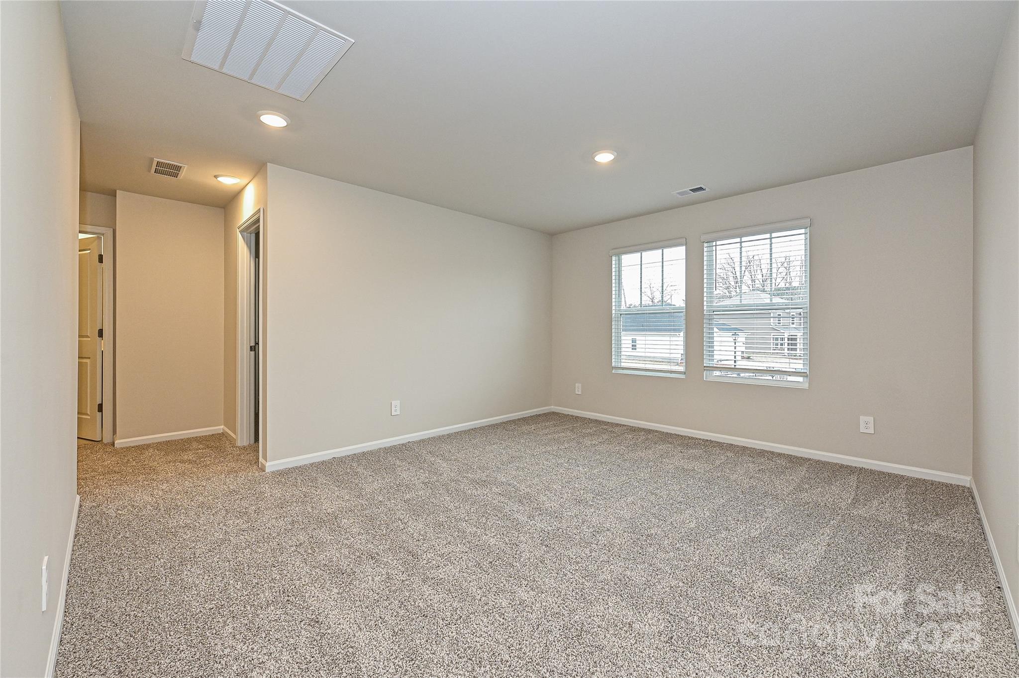 2101 Sunflower Circle Property Photo 12
