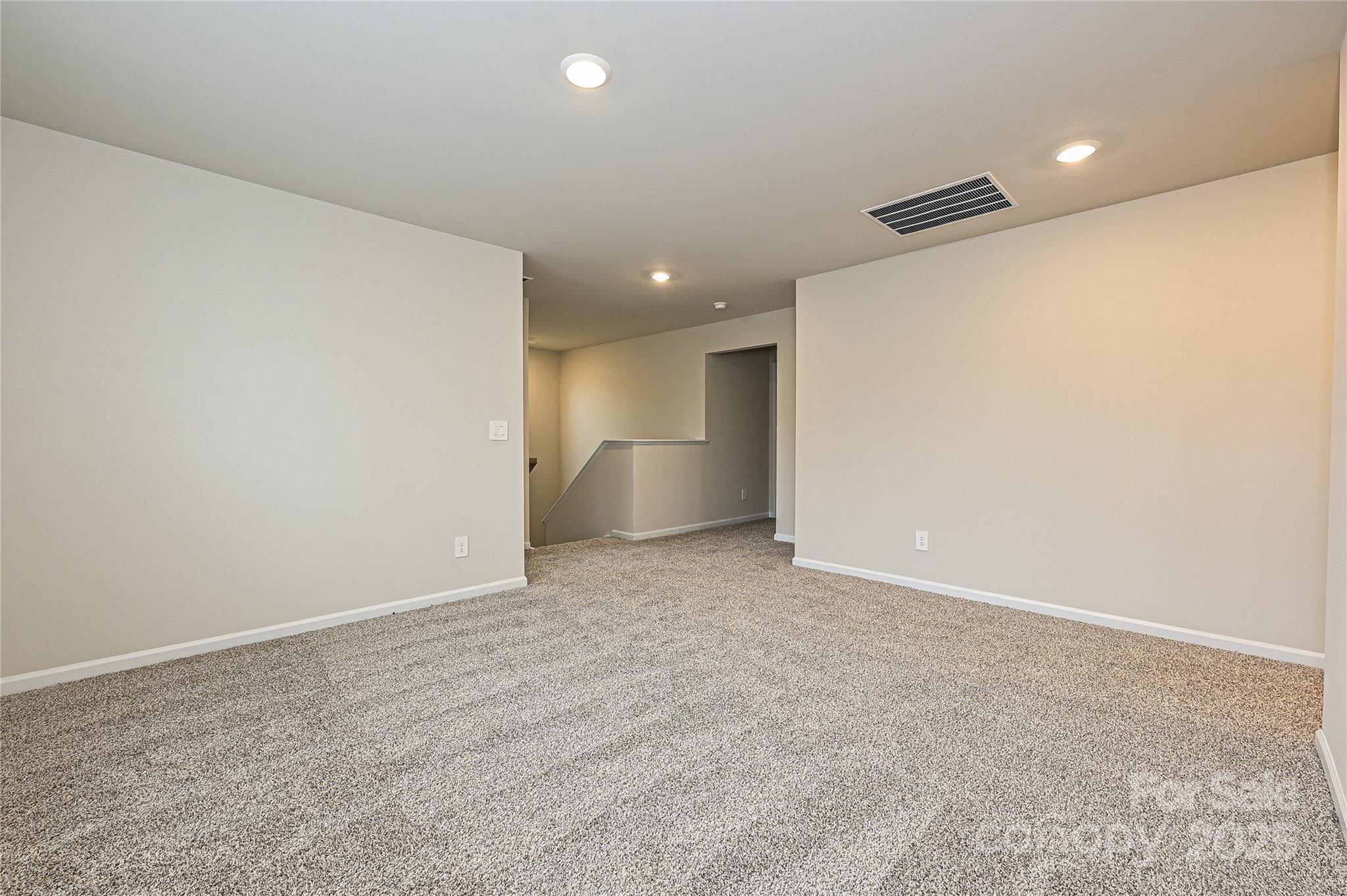 2101 Sunflower Circle Property Photo 13