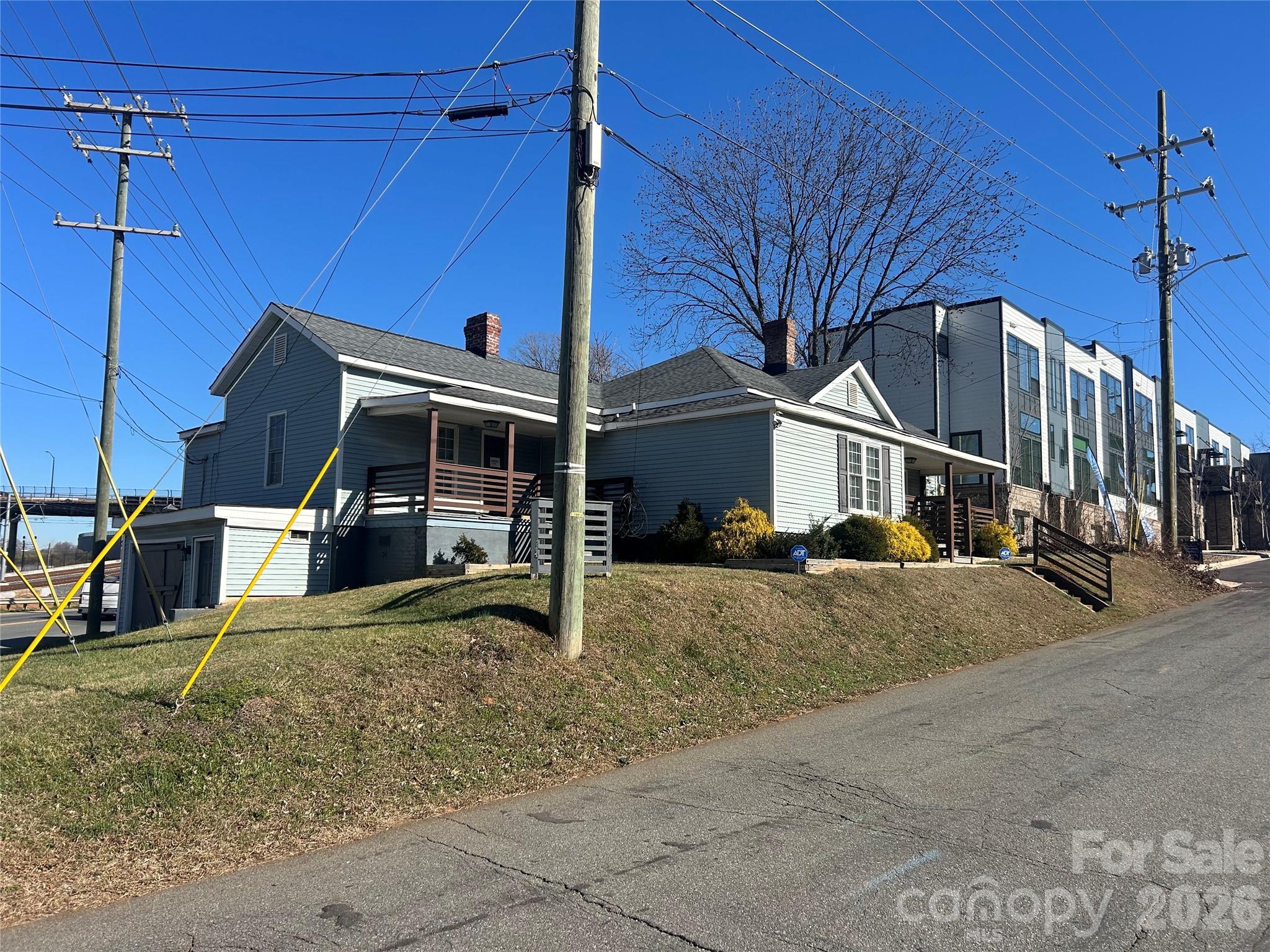 401 Charles Avenue Property Photo 2