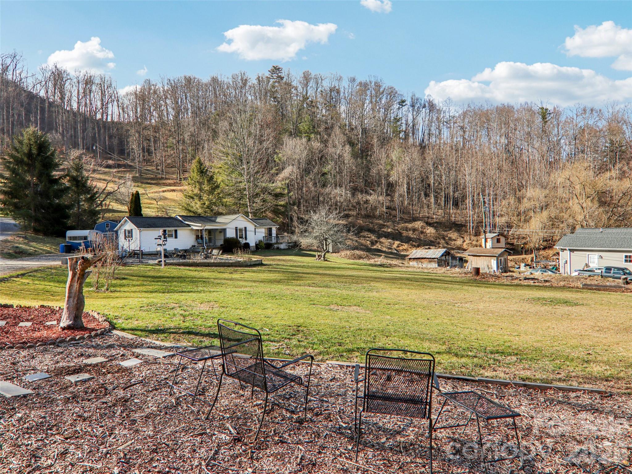 7 Landon Mountain Lane Property Photo 3