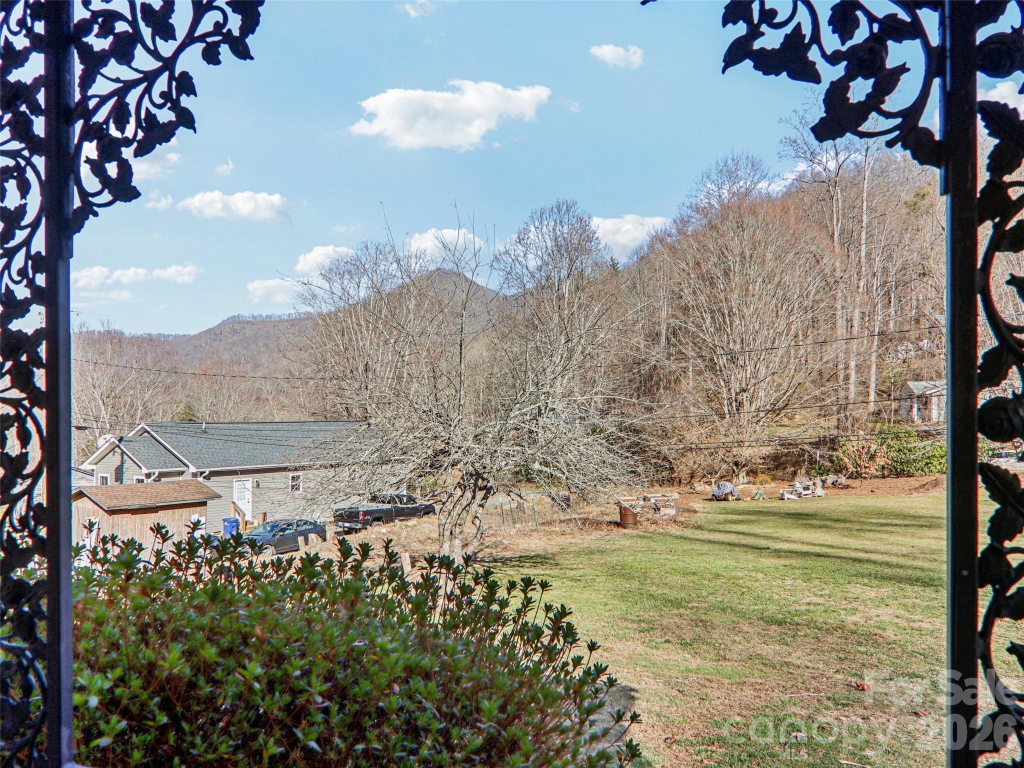 7 Landon Mountain Lane Property Photo 4