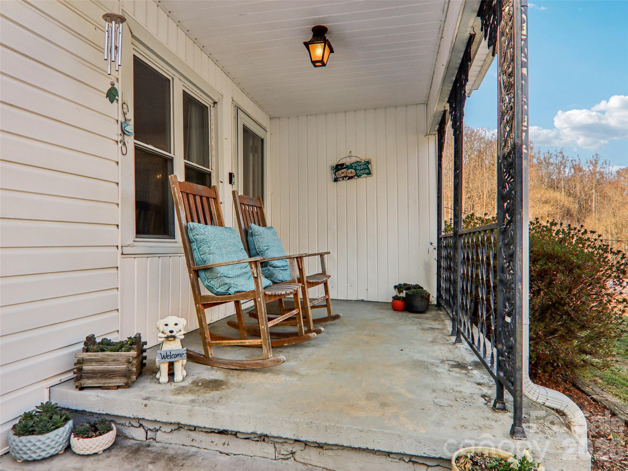 7 Landon Mountain Lane Property Photo 6
