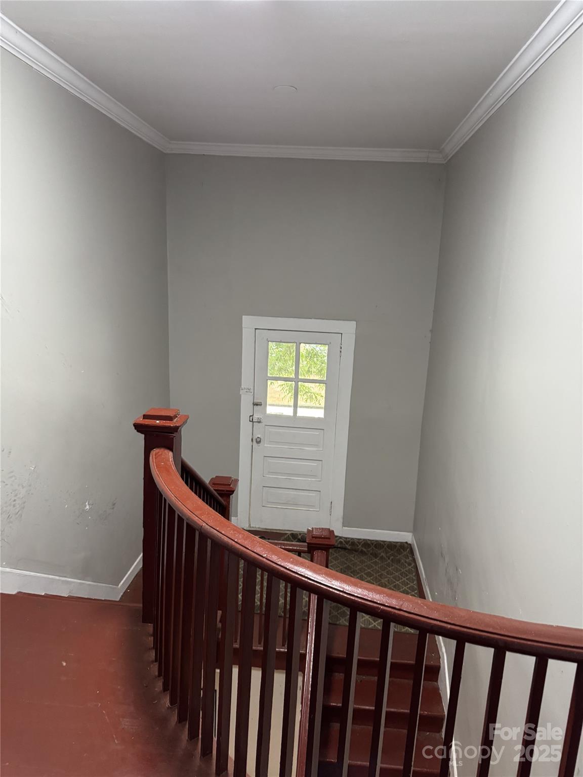 907 W 5th Avenue Property Photo 6