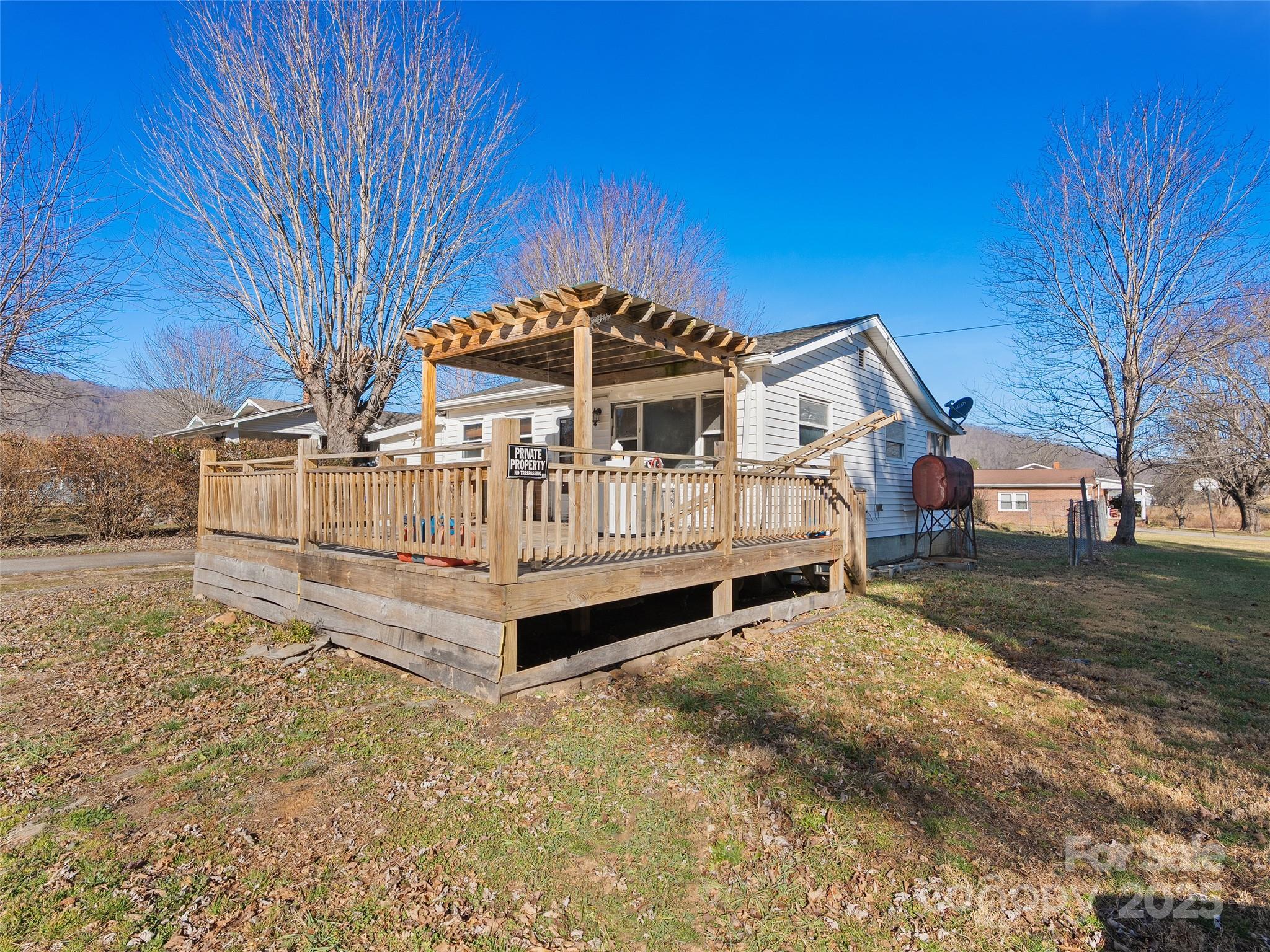 36 Lambert Lane Property Photo 2