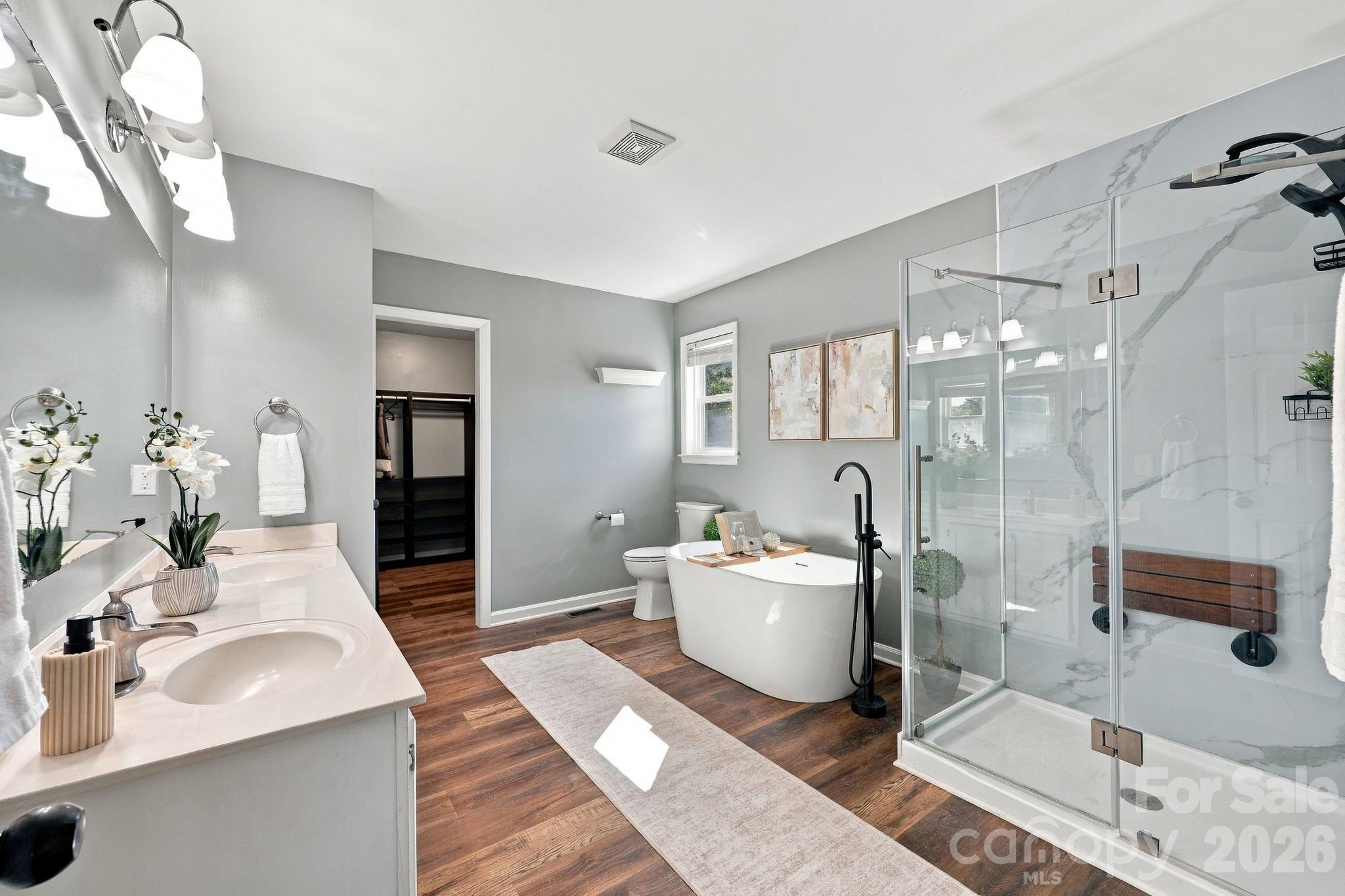 245 Castle Keep Road Property Photo 3