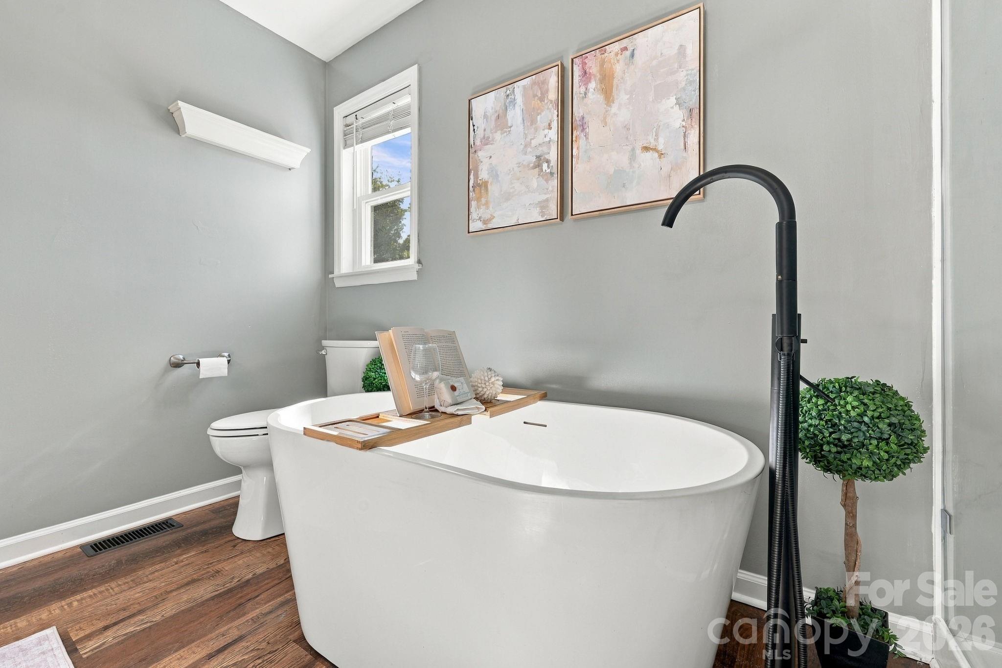 245 Castle Keep Road Property Photo 4