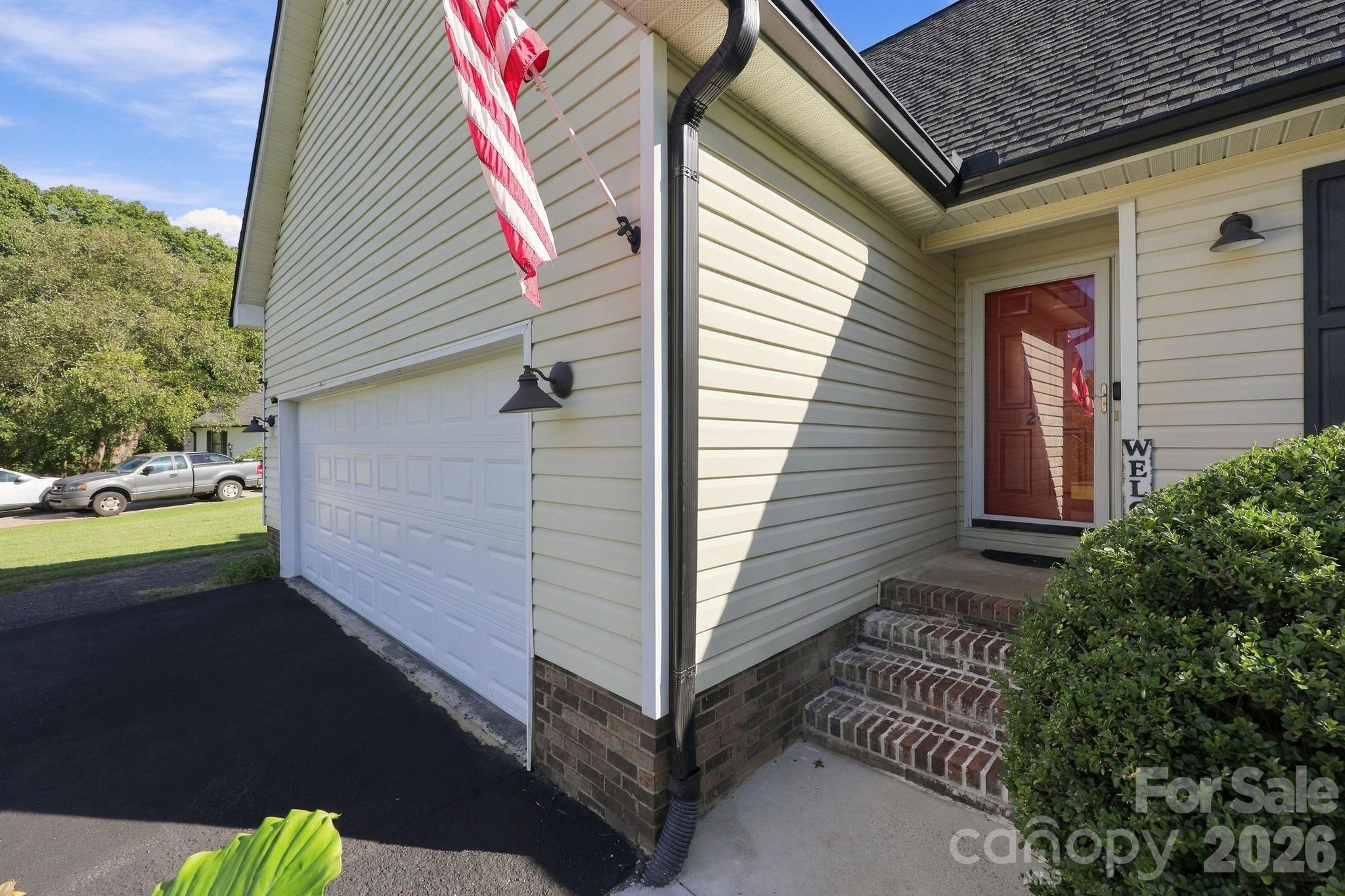 245 Castle Keep Road Property Photo 5