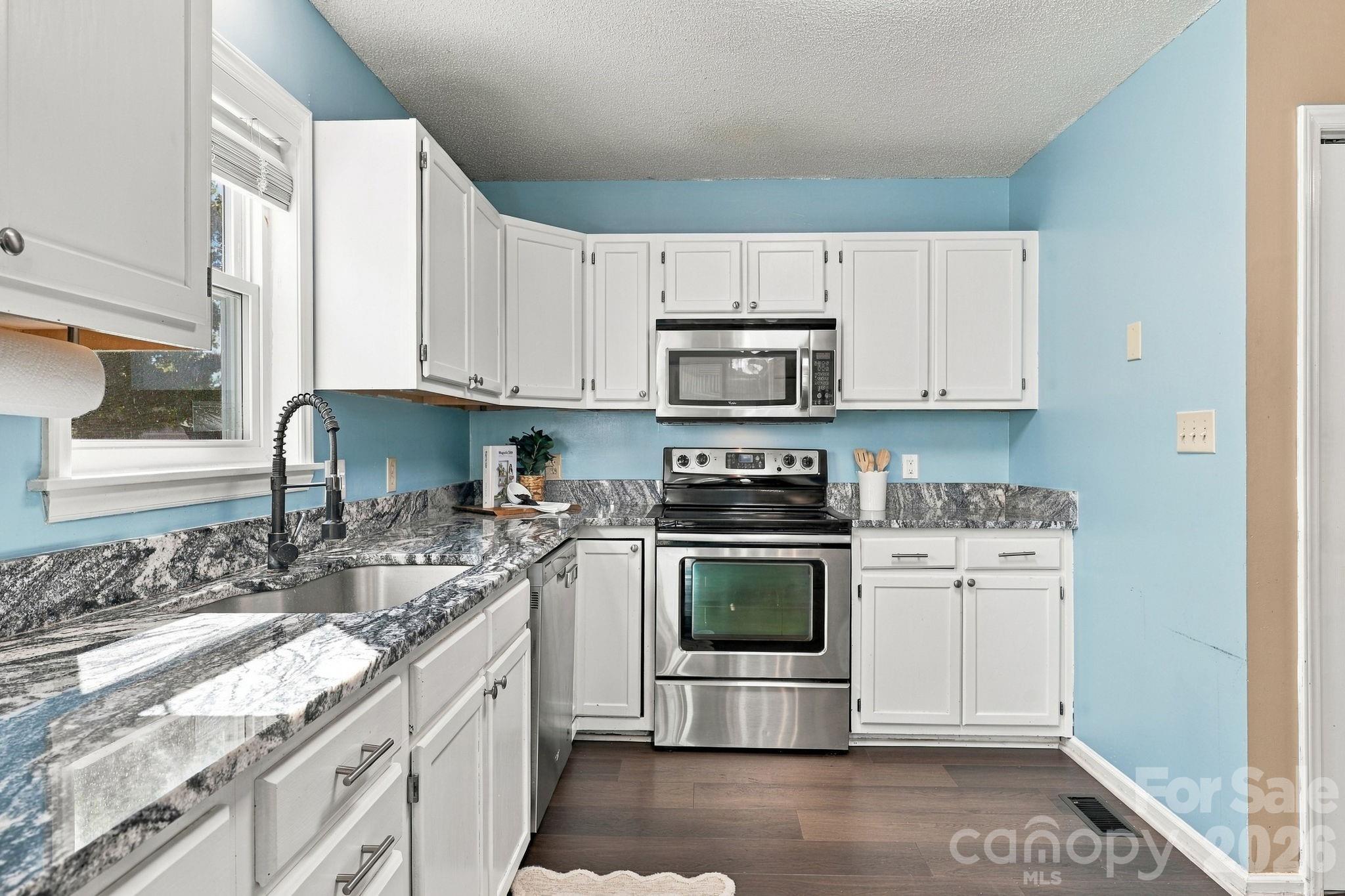 245 Castle Keep Road Property Photo 18