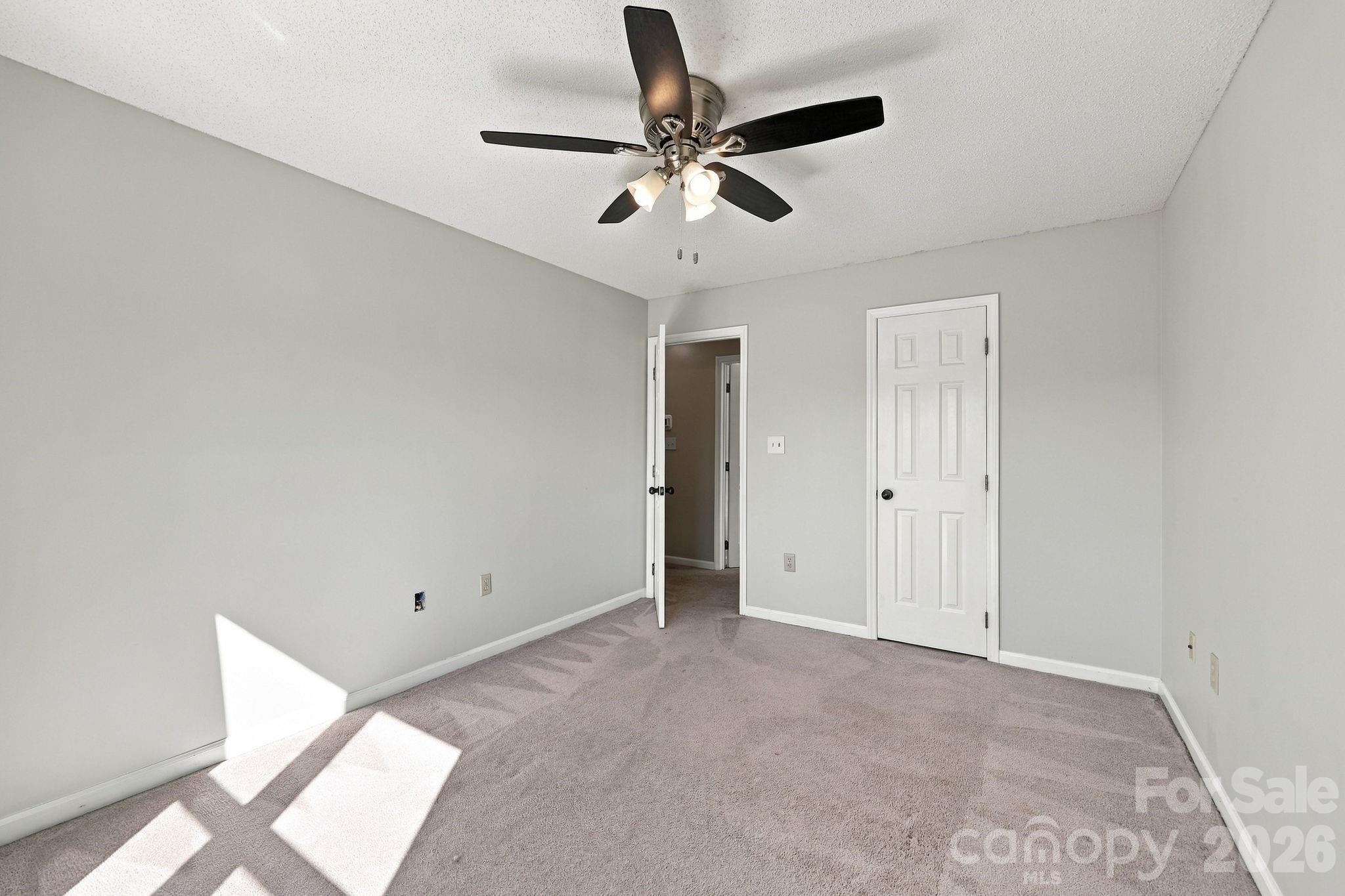 245 Castle Keep Road Property Photo 32
